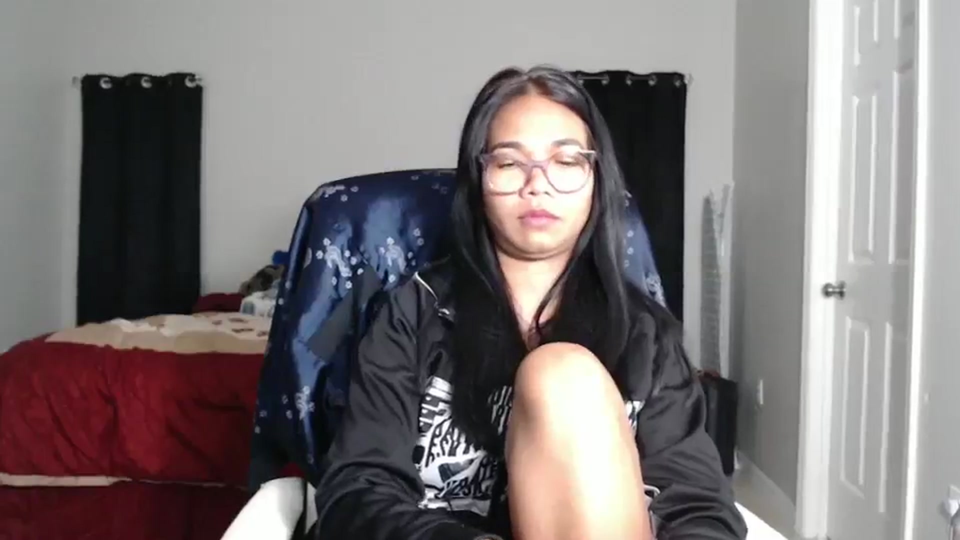 Gallery image thumbnail from Littlekai2025's myfreecams stream on, 03/24/2025, 02:51 image 9 of 20