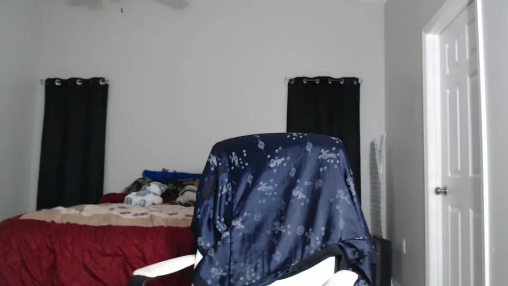 Gallery image thumbnail from Littlekai2025's myfreecams stream on, 03/24/2025, 02:51 image 6 of 20