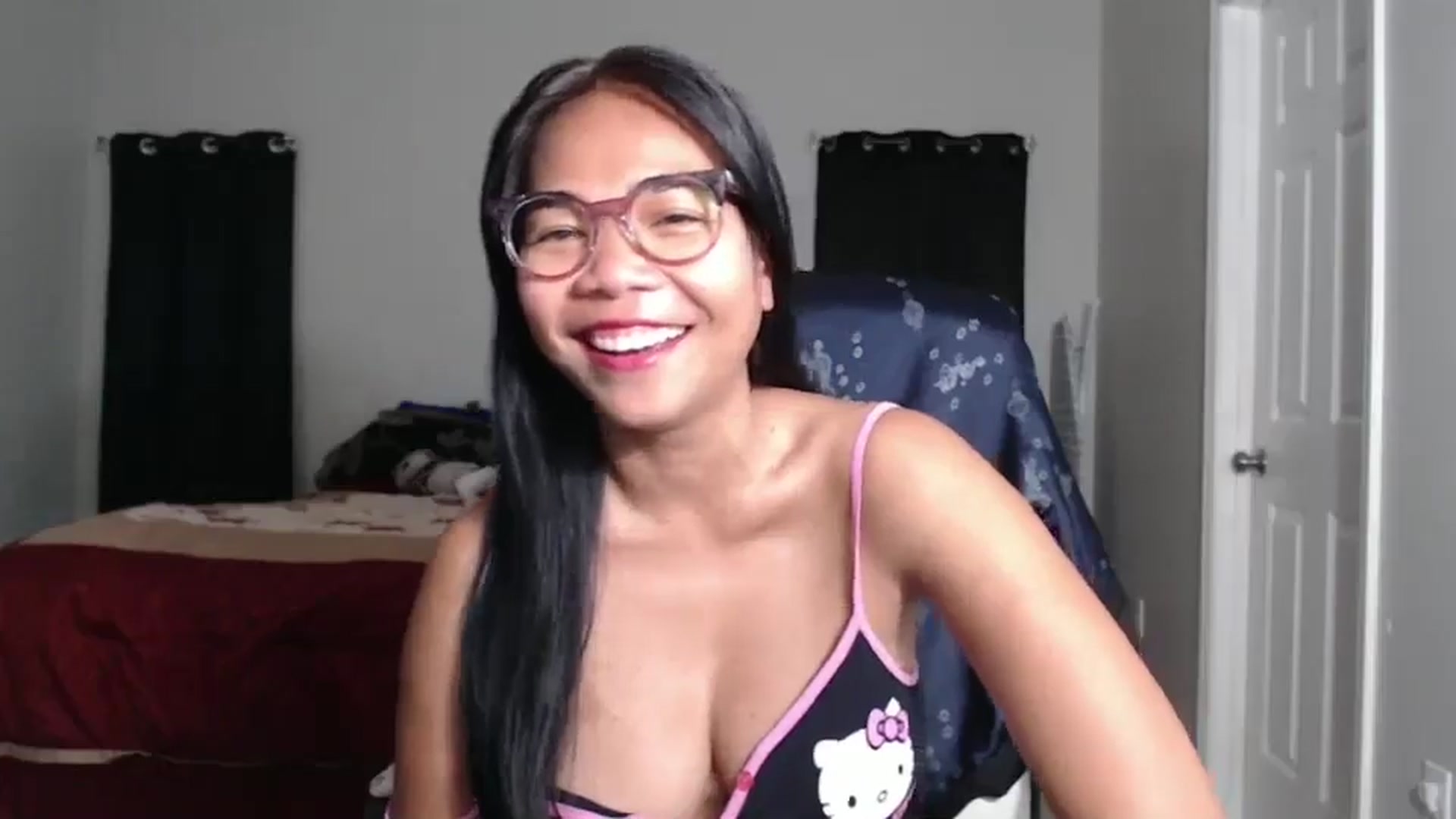 Gallery image thumbnail from Littlekai2025's myfreecams stream on, 03/25/2025, 03:49 image 18 of 20