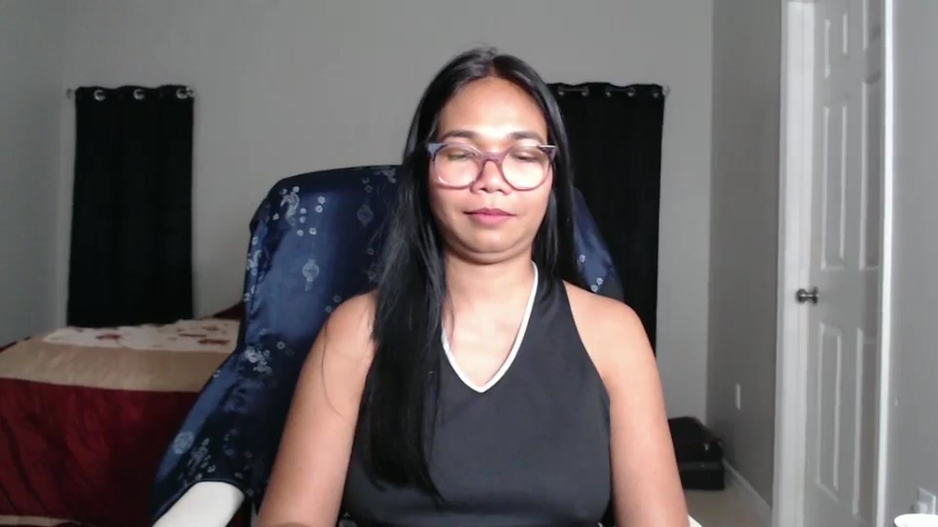 Gallery image thumbnail from Littlekai2025's myfreecams stream on, 03/29/2025, 03:10 image 18 of 20