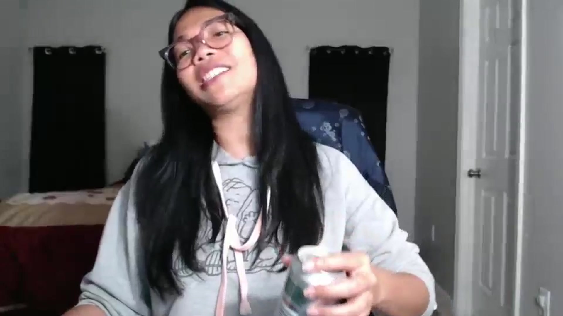 Gallery image thumbnail from Littlekai2025's myfreecams stream on, 03/31/2025, 24:15 image 16 of 20