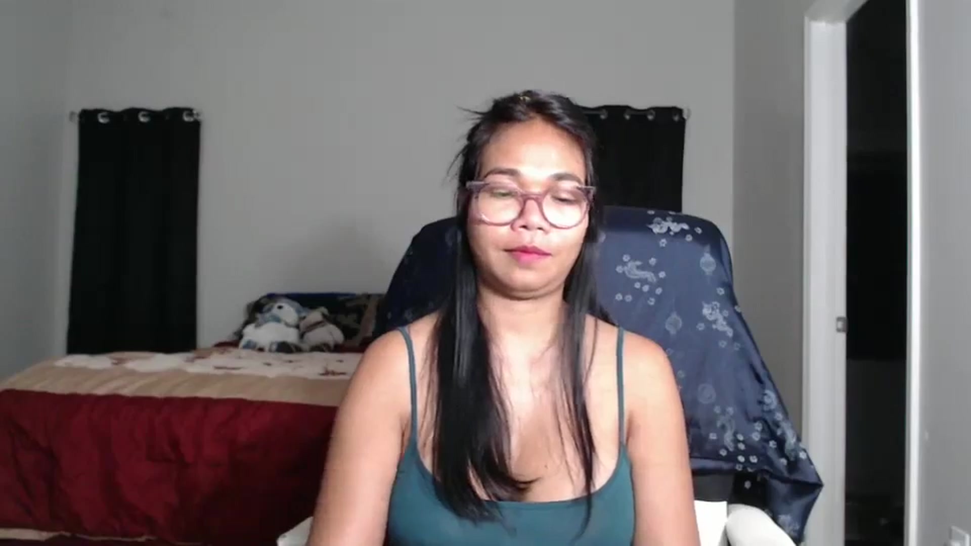Gallery image thumbnail from Littlekai2025's myfreecams stream on, 04/01/2025, 04:57 image 13 of 20