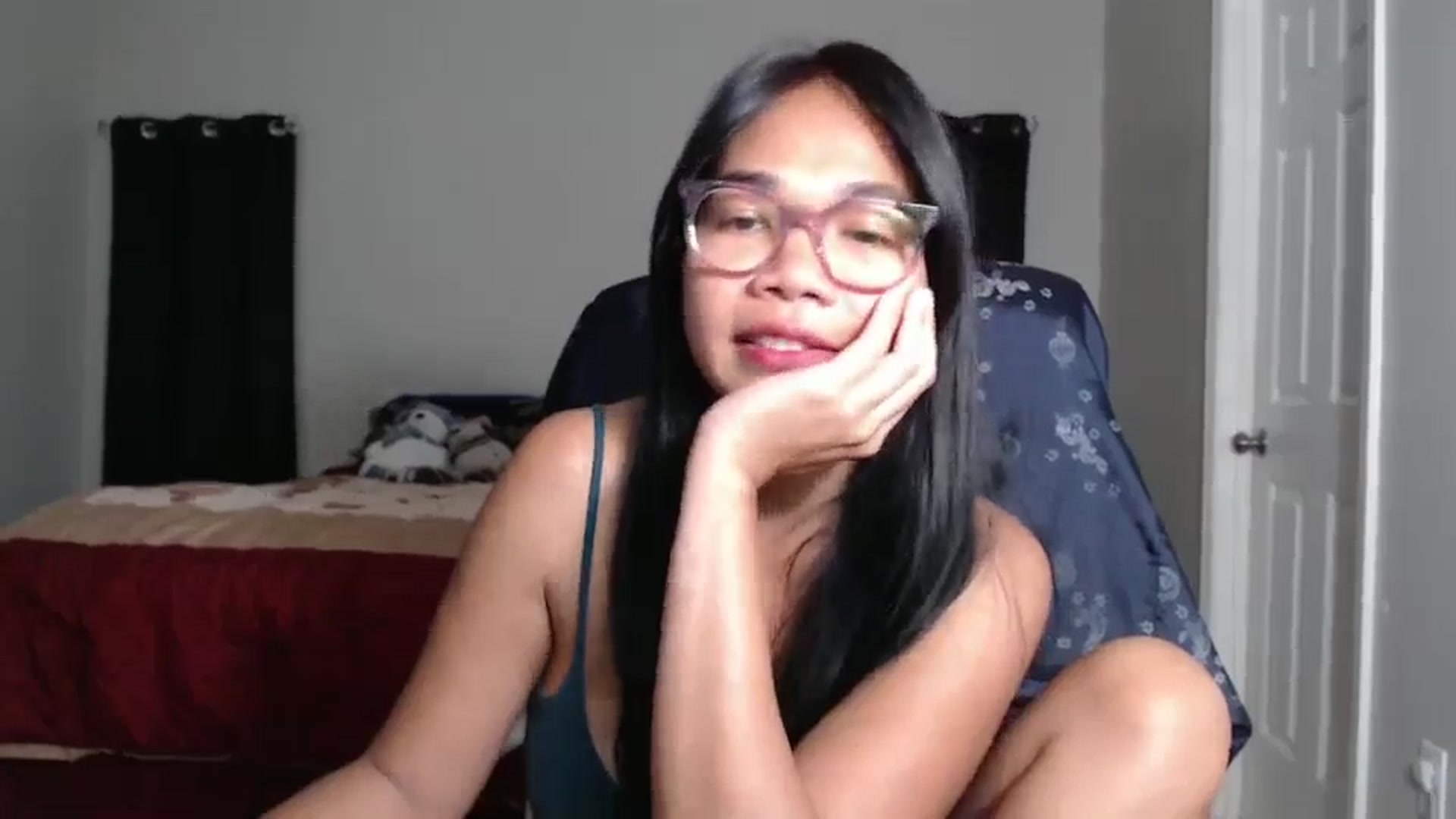Gallery image thumbnail from Littlekai2025's myfreecams stream on, 04/01/2025, 04:57 image 4 of 20