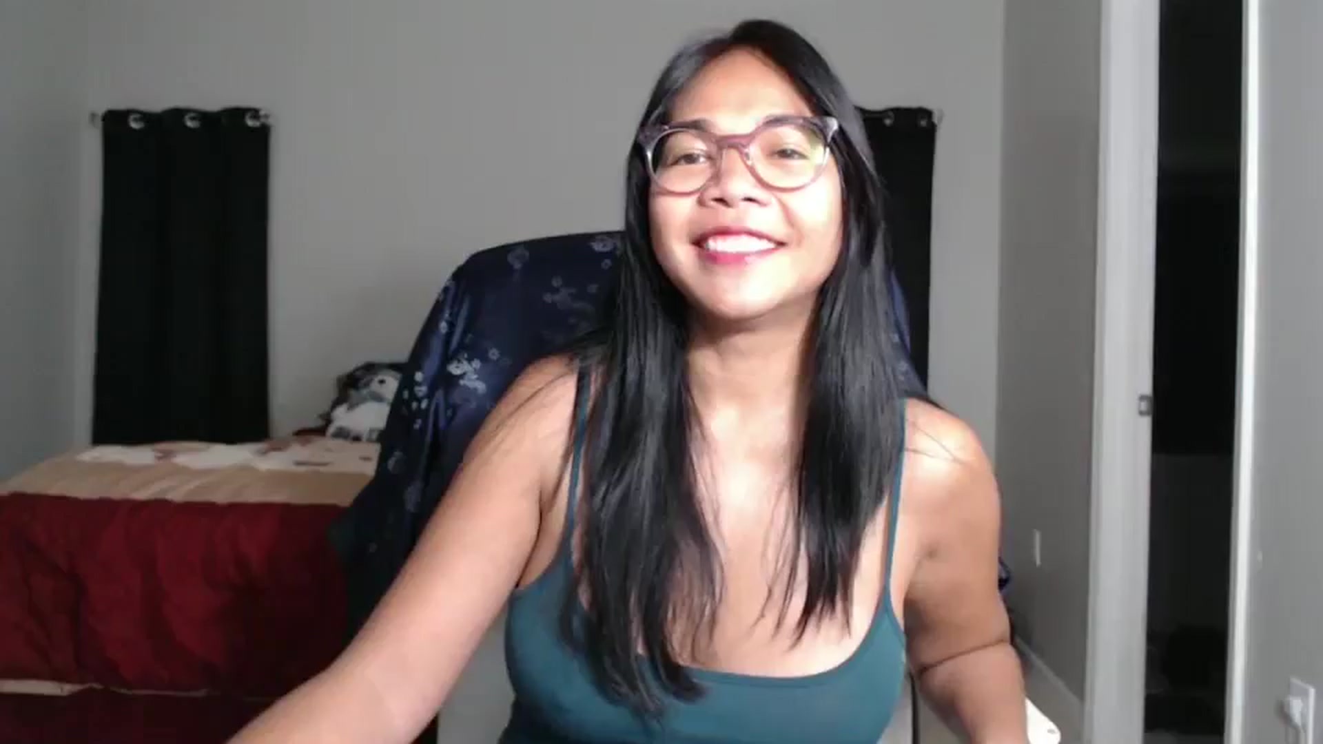 Gallery image thumbnail from Littlekai2025's myfreecams stream on, 04/01/2025, 04:57 image 1 of 20