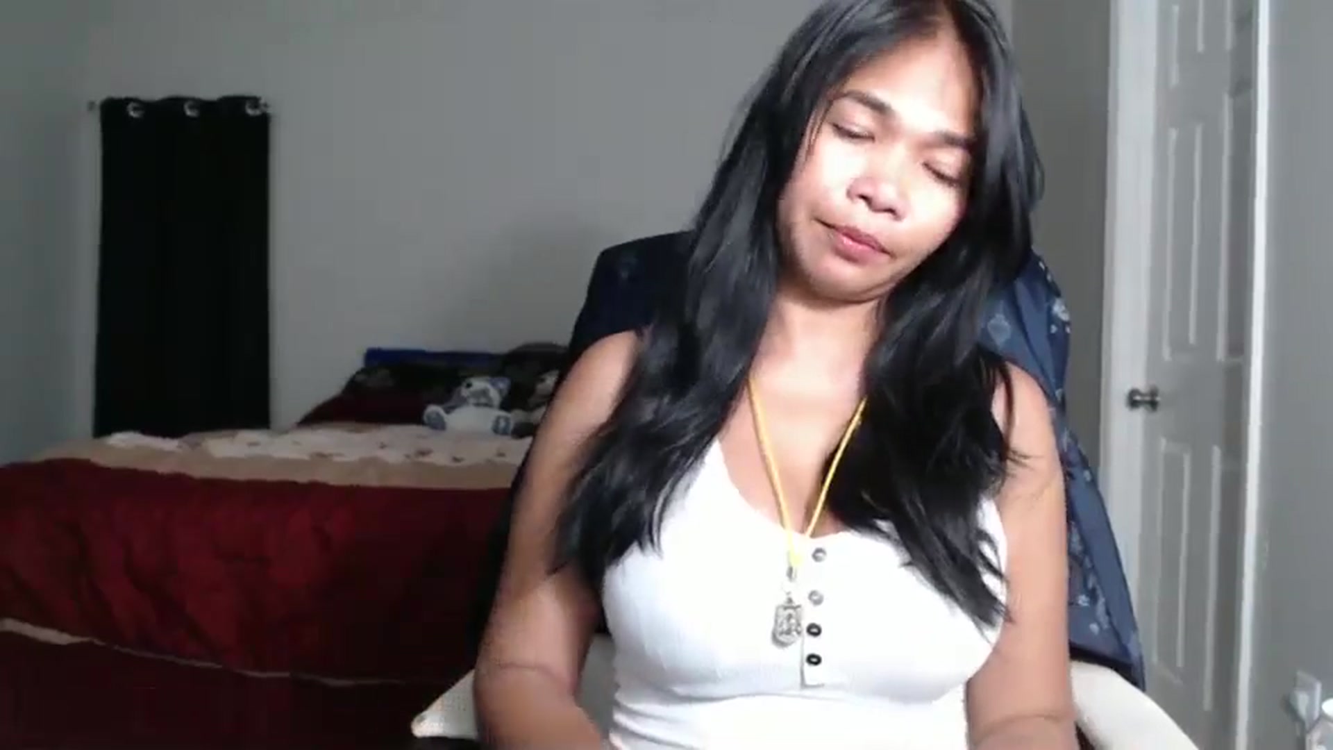 Gallery image thumbnail from Littlekai2025's myfreecams stream on, 04/02/2025, 04:13 image 2 of 20