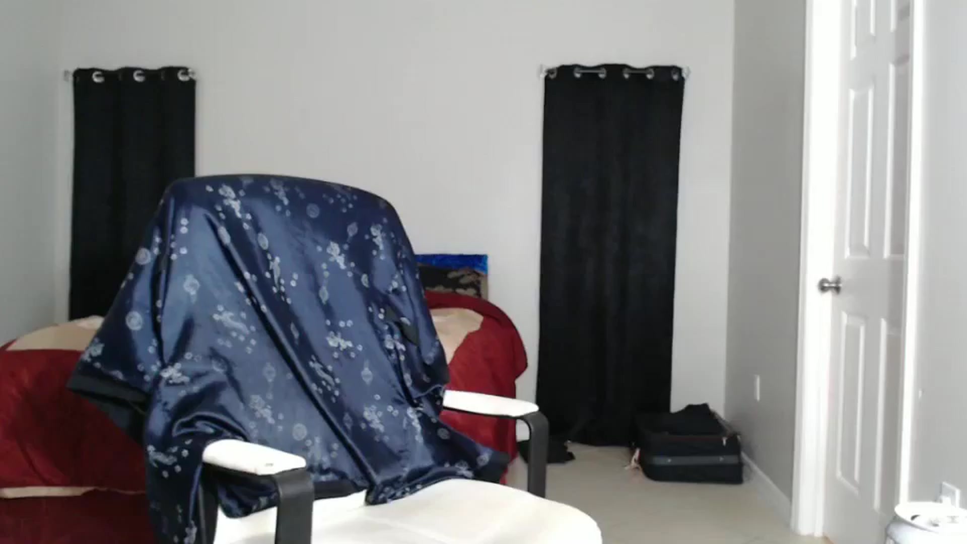 Gallery image thumbnail from Littlekai2025's myfreecams stream on, 04/03/2025, 05:00 image 20 of 20