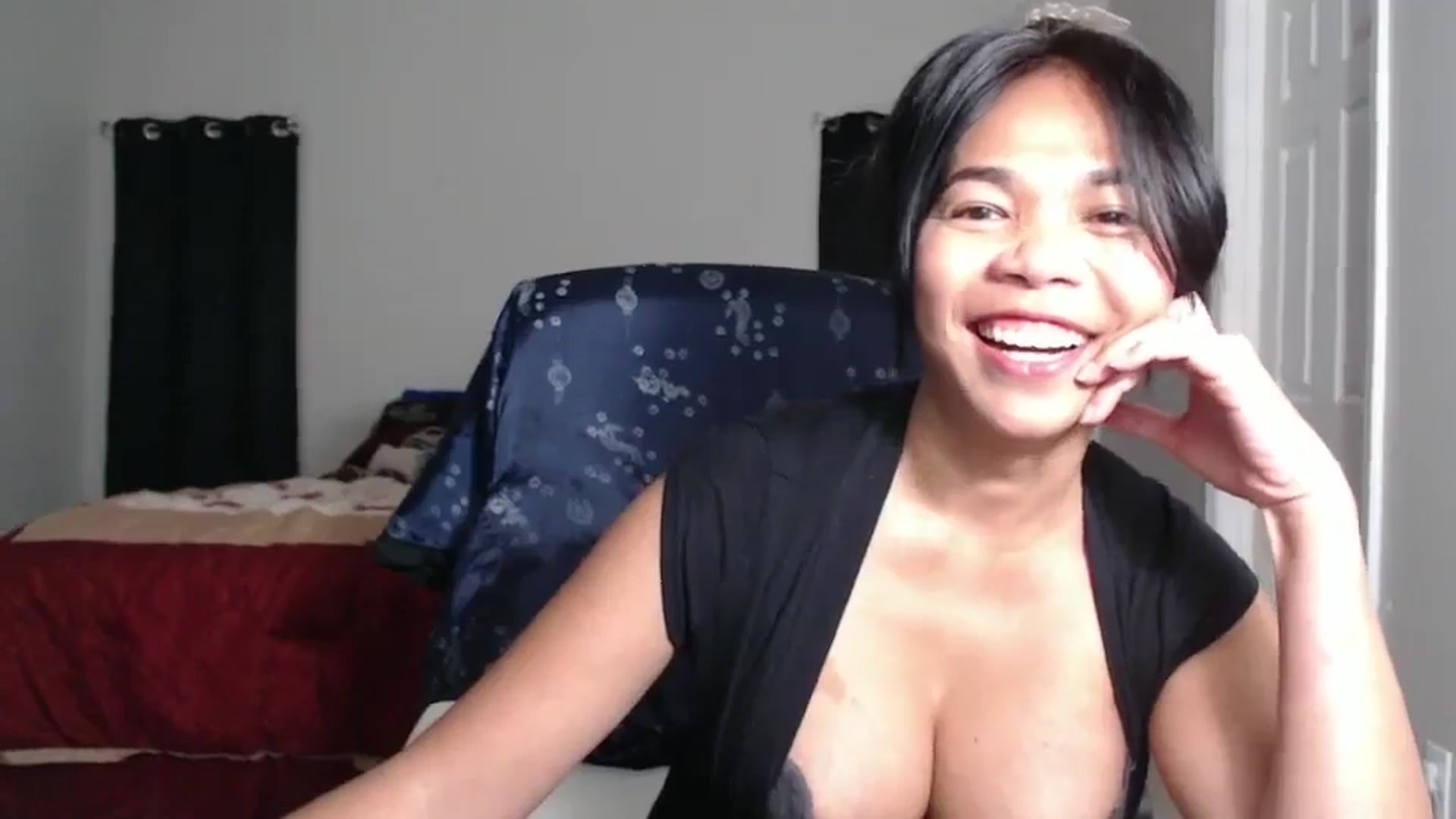 Gallery image thumbnail from Littlekai2025's myfreecams stream on, 04/03/2025, 05:00 image 3 of 20