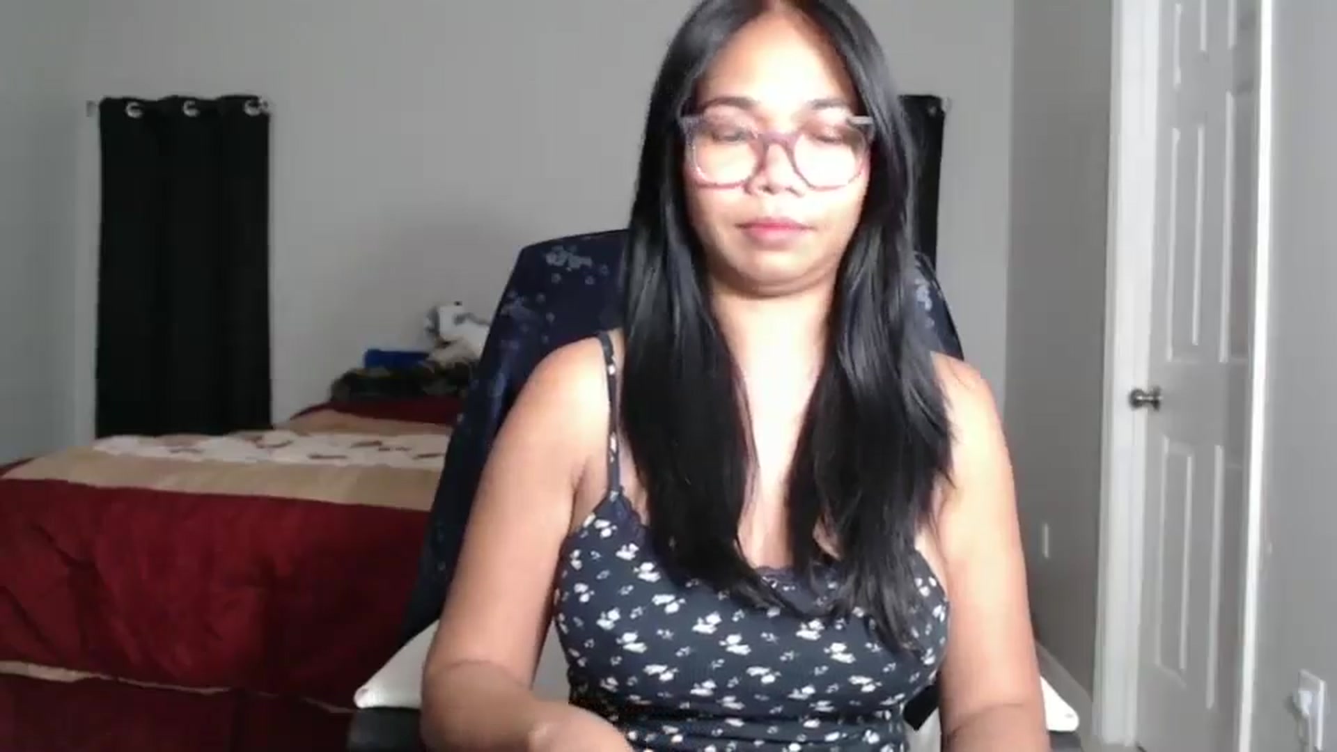 Gallery image thumbnail from Littlekai2025's myfreecams stream on, 04/04/2025, 03:59 image 6 of 20