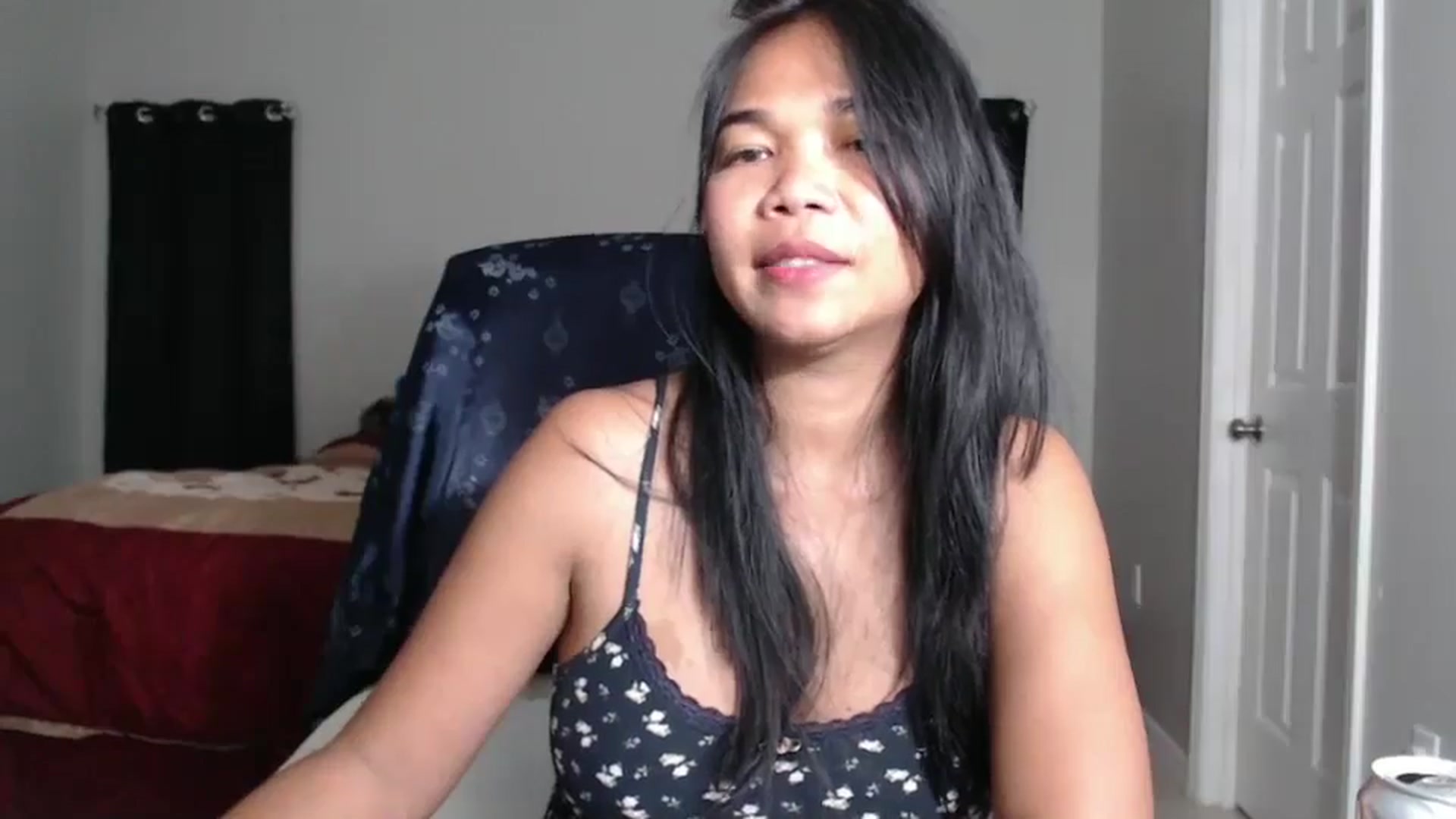 Gallery image thumbnail from Littlekai2025's myfreecams stream on, 04/04/2025, 03:59 image 16 of 20