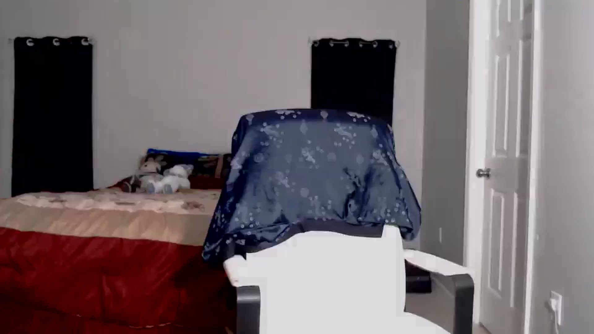 Gallery image thumbnail from Littlekai2025's myfreecams stream on, 04/07/2025, 01:44 image 6 of 20