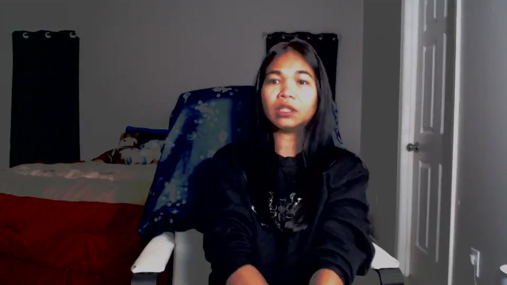 Gallery image thumbnail from Littlekai2025's myfreecams stream on, 04/07/2025, 01:44 image 13 of 20