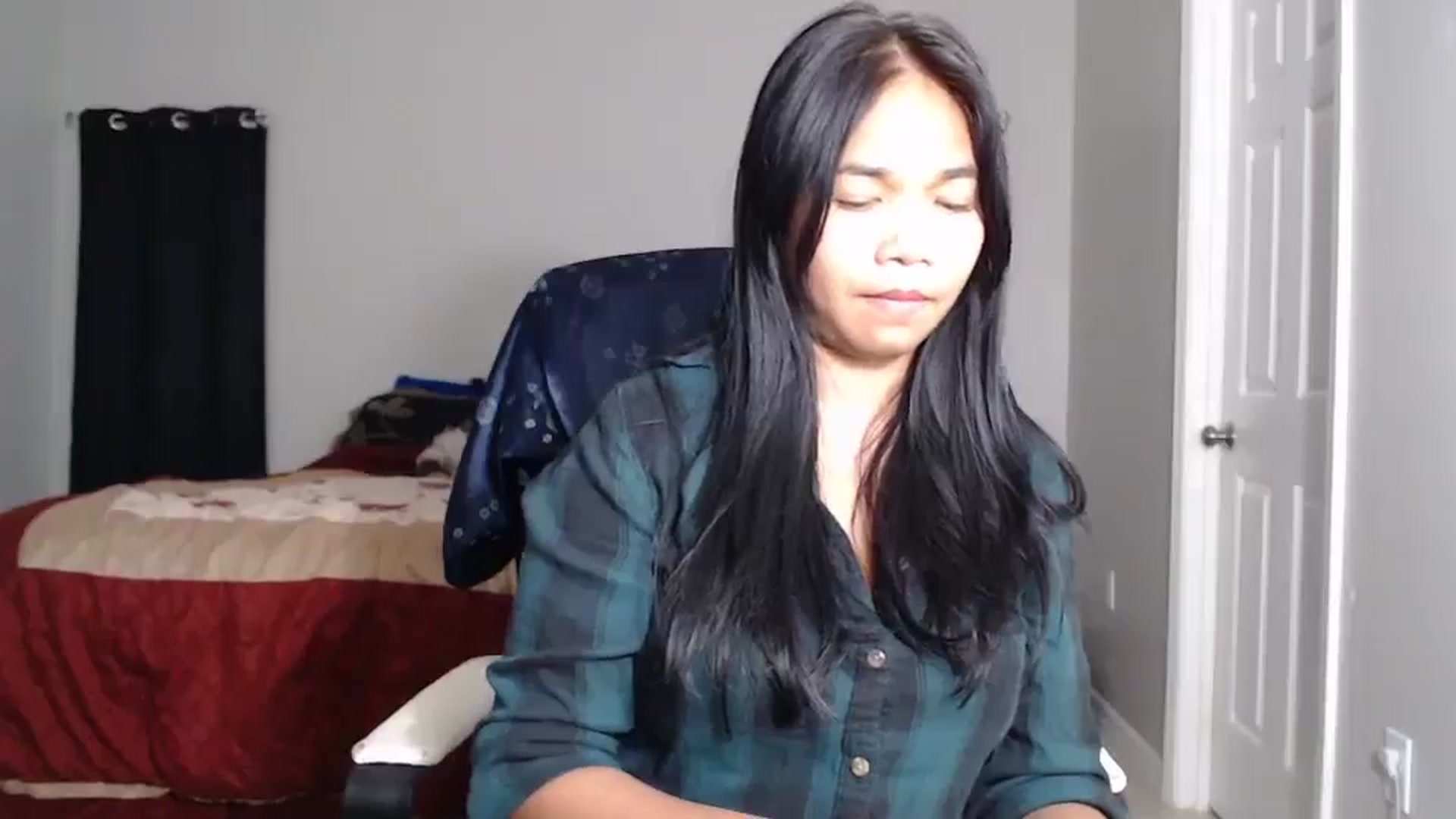 Gallery image thumbnail from Littlekai2025's myfreecams stream on, 04/08/2025, 24:59 image 5 of 20