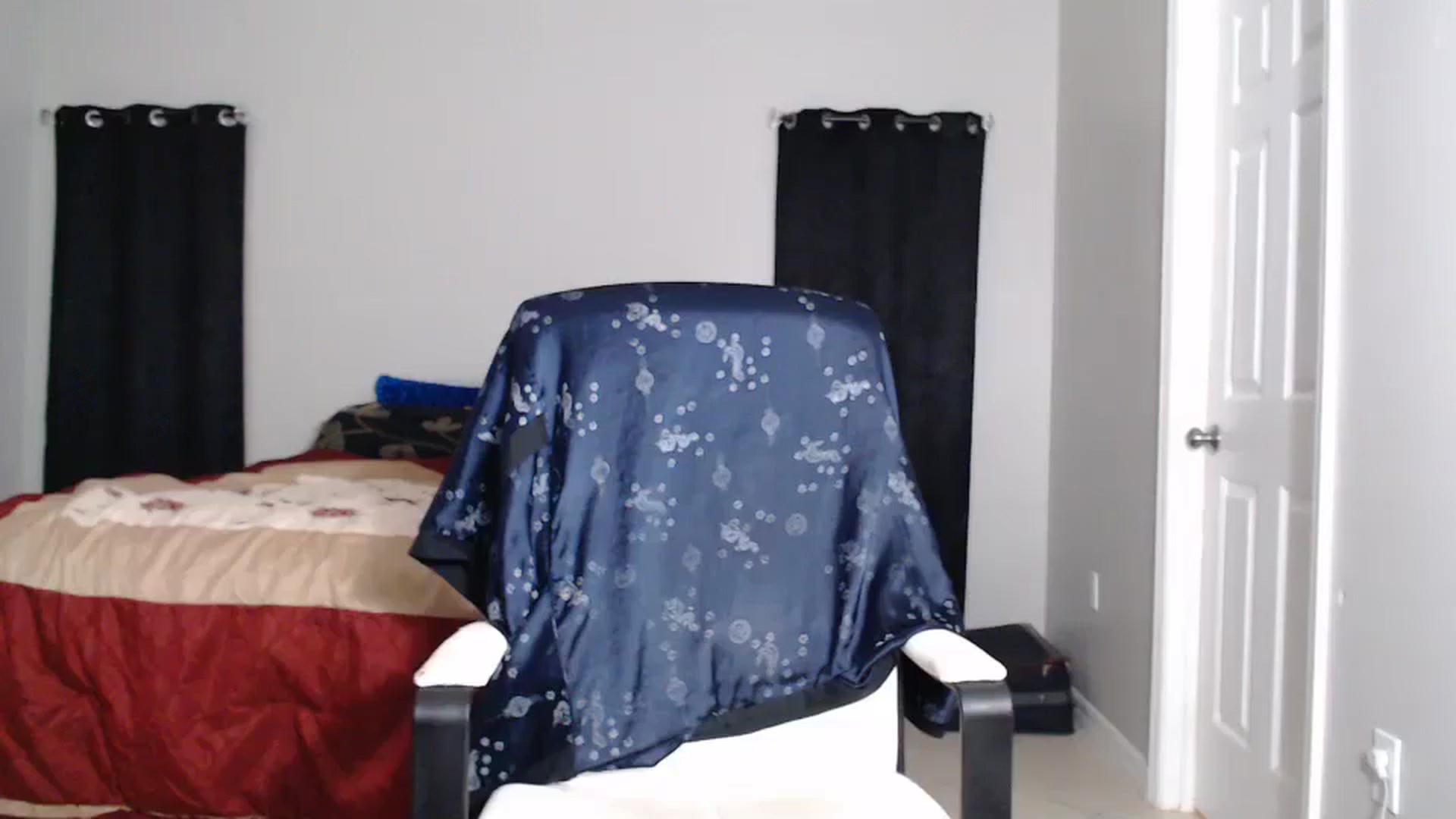 Gallery image thumbnail from Littlekai2025's myfreecams stream on, 04/09/2025, 02:38 image 5 of 20