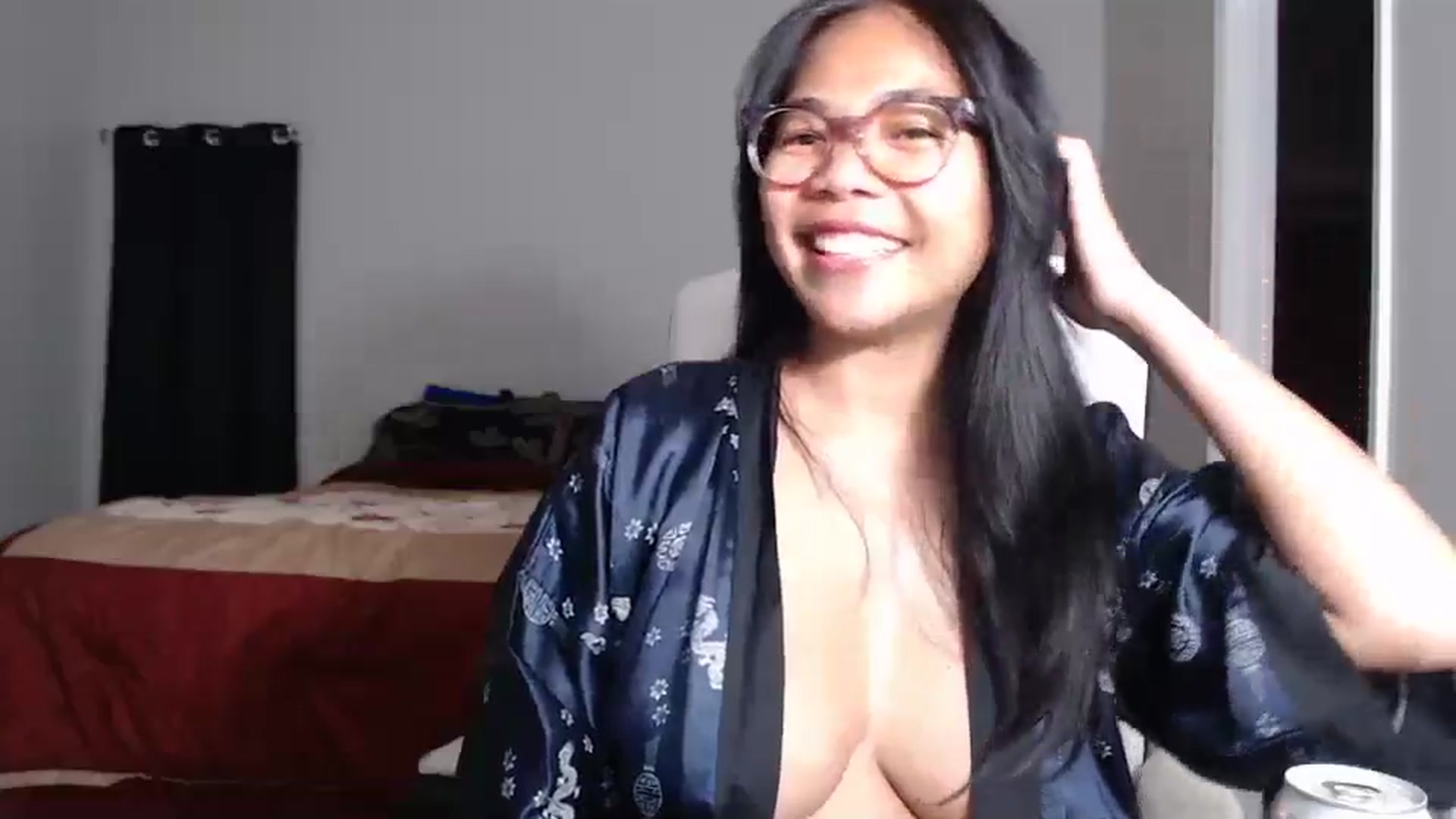 Gallery image thumbnail from Littlekai2025's myfreecams stream on, 04/11/2025, 03:26 image 11 of 20