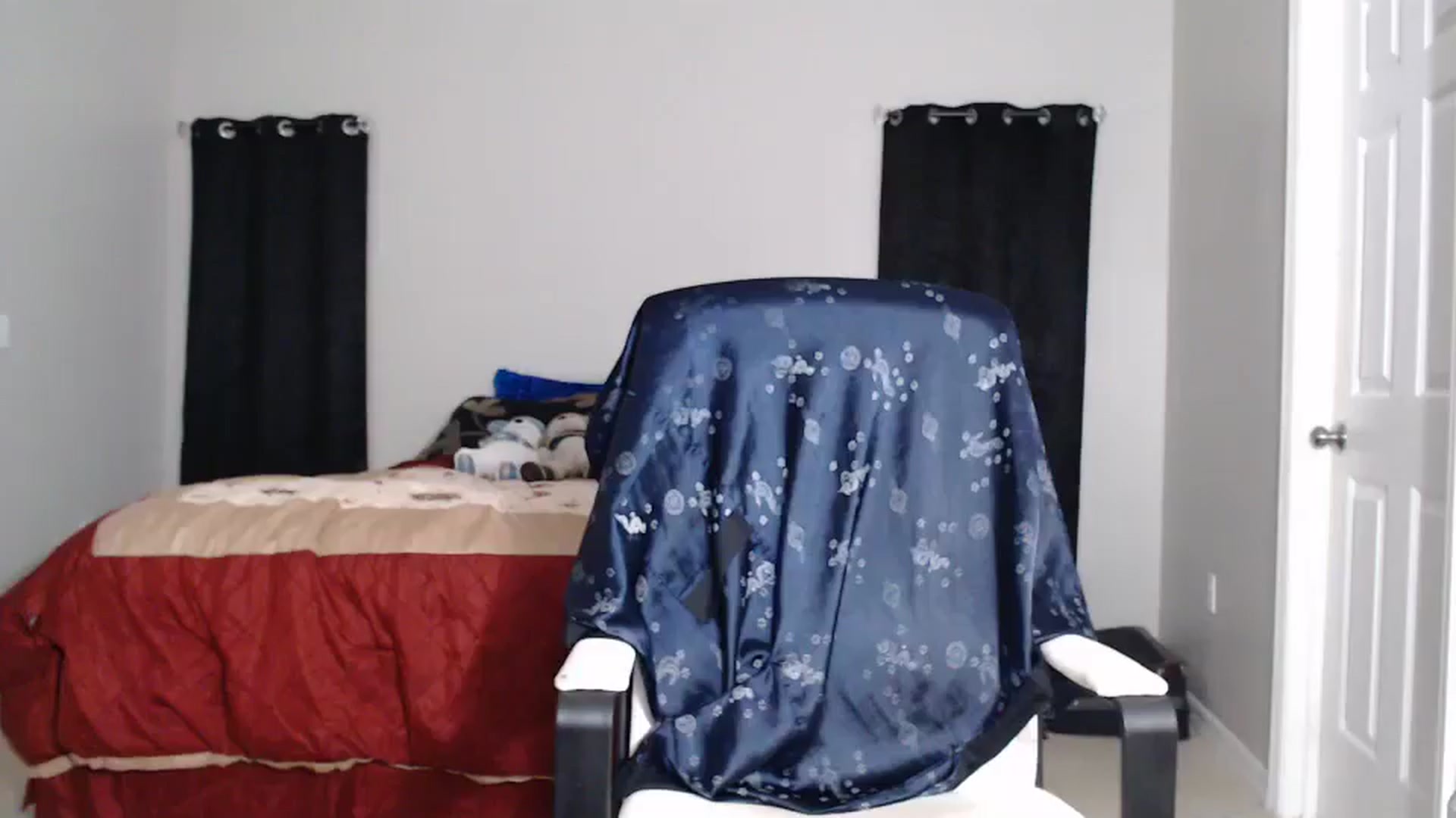 Gallery image thumbnail from Littlekai2025's myfreecams stream on, 04/15/2025, 02:00 image 17 of 20