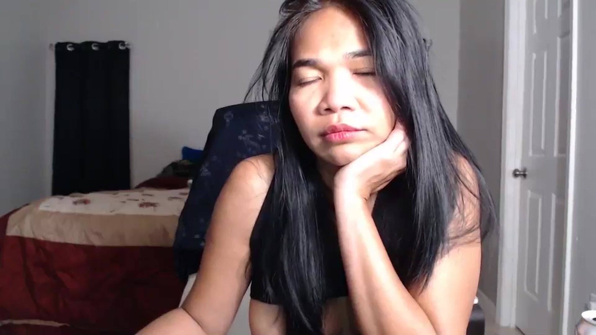 Gallery image thumbnail from Littlekai2025's myfreecams stream on, 04/17/2025, 01:26 image 15 of 20