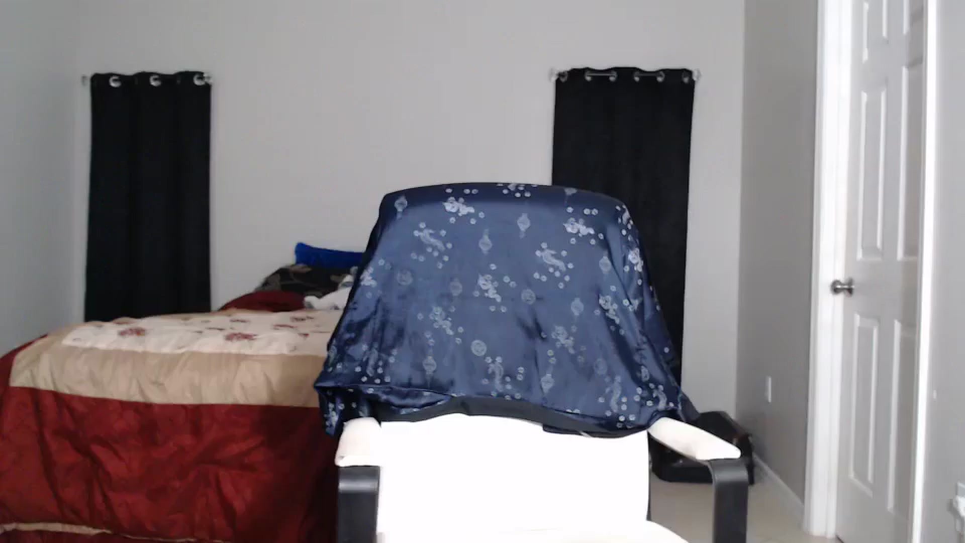 Gallery image thumbnail from Littlekai2025's myfreecams stream on, 04/17/2025, 01:26 image 11 of 20
