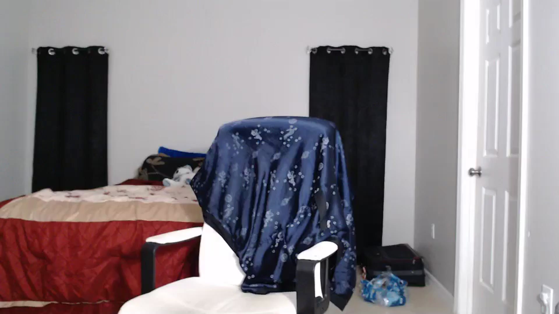 Gallery image thumbnail from Littlekai2025's myfreecams stream on, 04/20/2025, 02:22 image 8 of 20