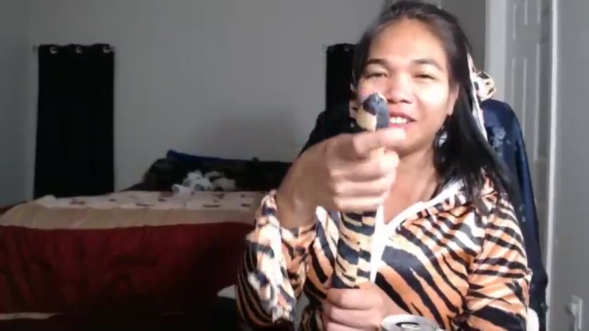 Gallery image thumbnail from Littlekai2025's myfreecams stream on, 04/20/2025, 02:22 image 14 of 20