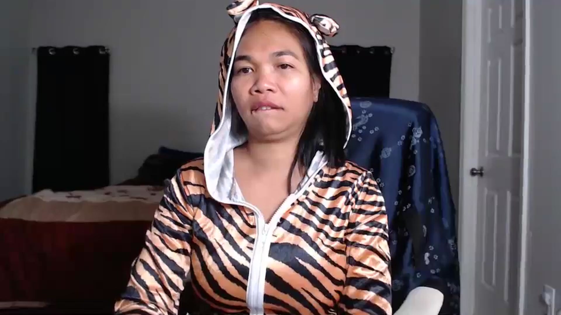 Gallery image thumbnail from Littlekai2025's myfreecams stream on, 04/20/2025, 02:22 image 12 of 20