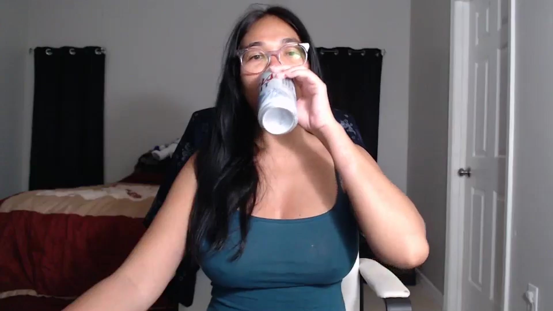 Gallery image thumbnail from Littlekai2025's myfreecams stream on, 04/21/2025, 03:30 image 15 of 20