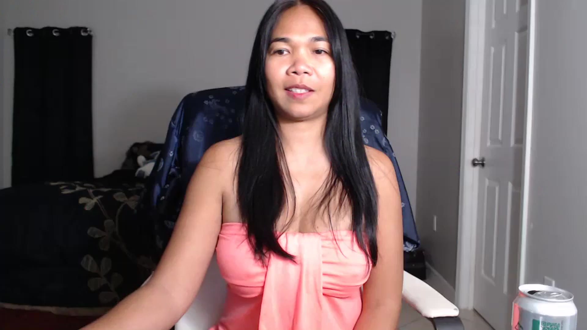 Gallery image thumbnail from Littlekai2025's myfreecams stream on, 04/23/2025, 04:05 image 14 of 20
