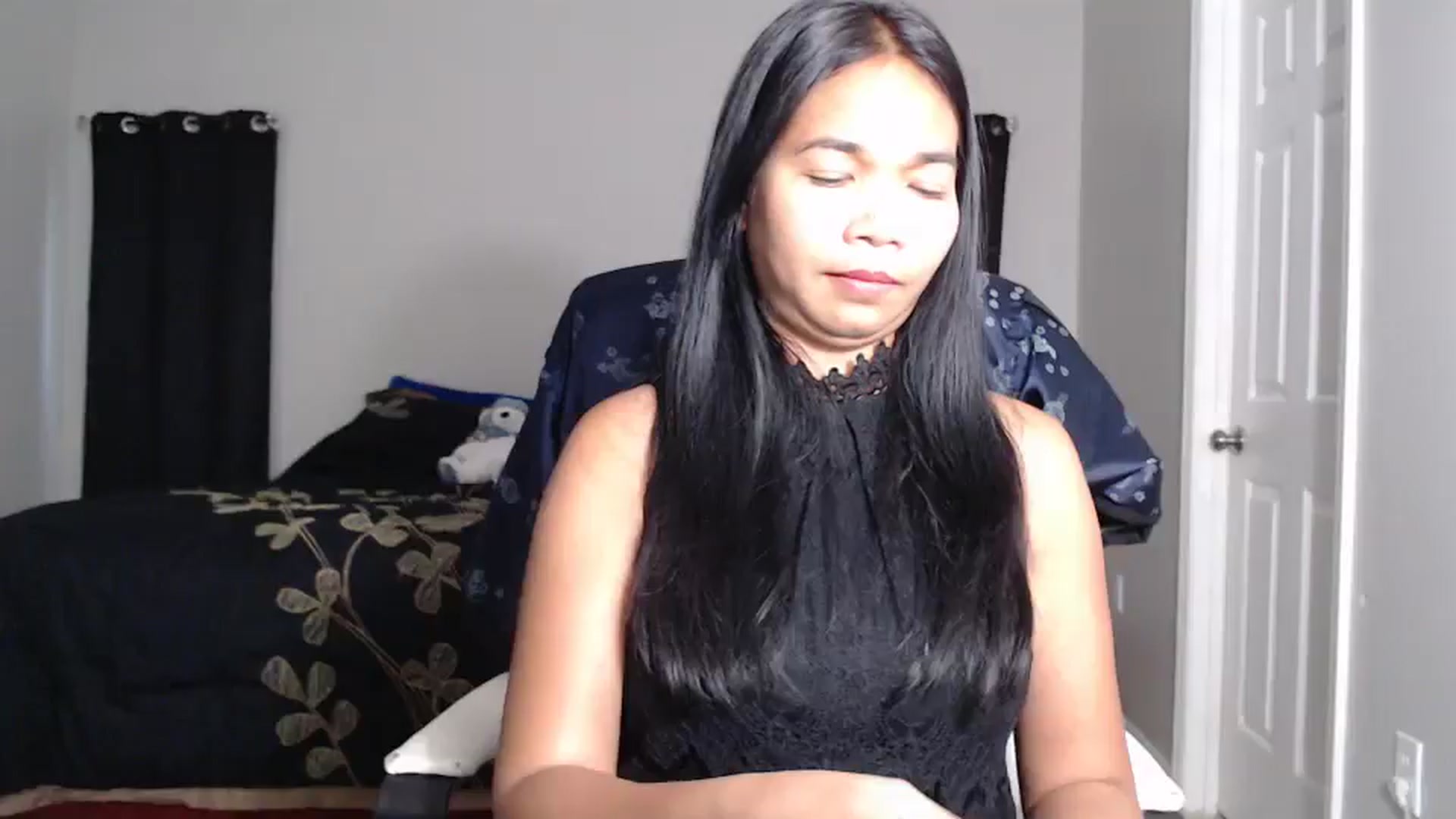 Gallery image thumbnail from Littlekai2025's myfreecams stream on, 04/25/2025, 01:27 image 3 of 20