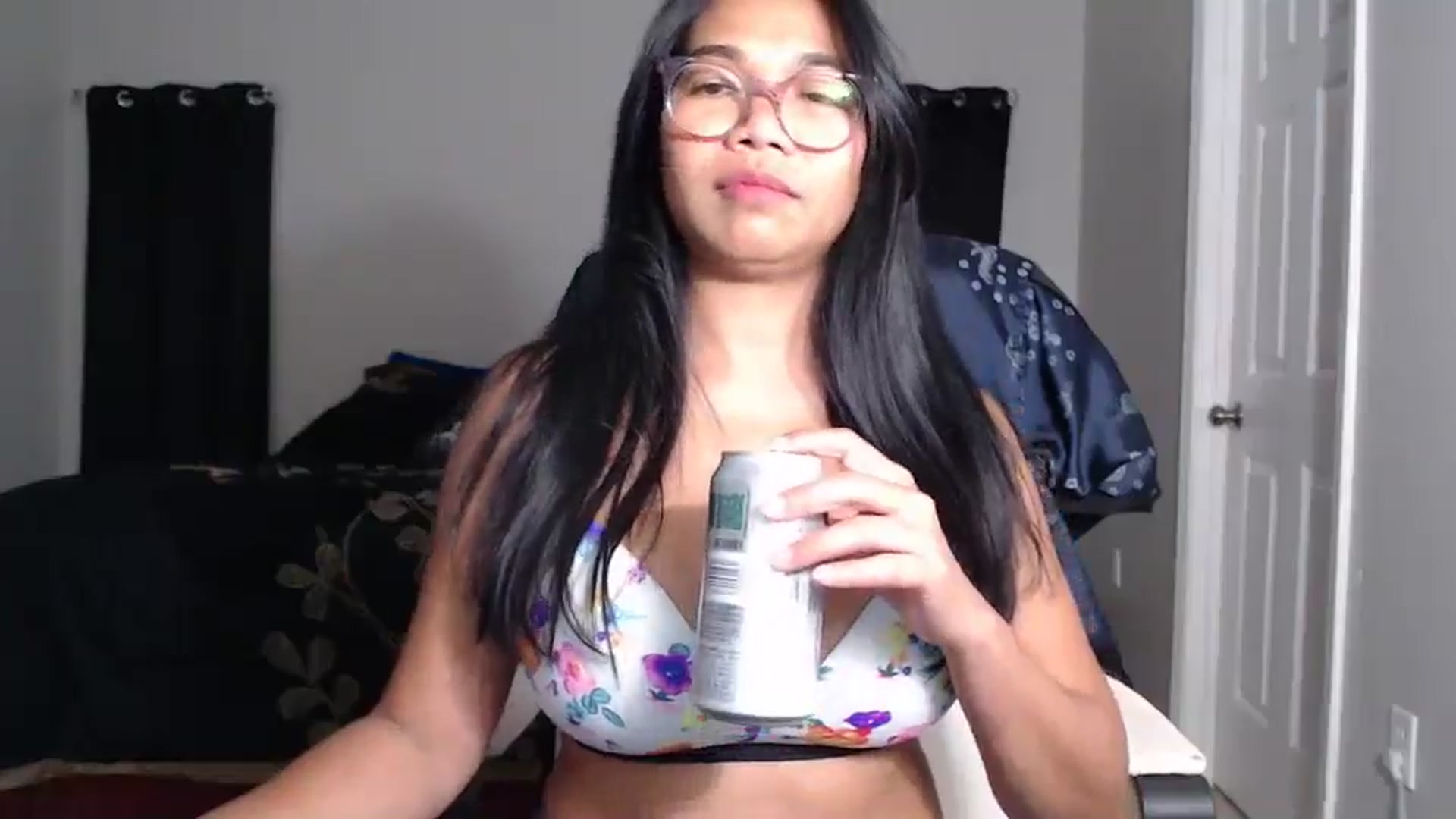 Gallery image thumbnail from Littlekai2025's myfreecams stream on, 04/25/2025, 01:27 image 9 of 20