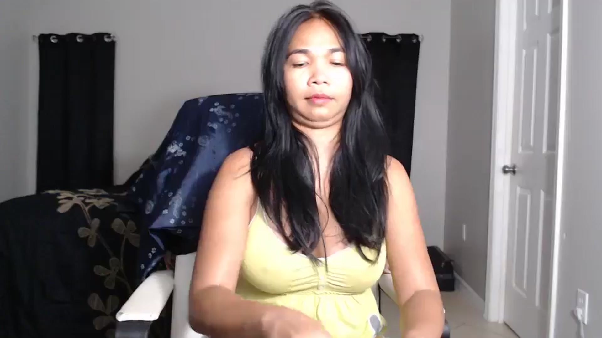 Gallery image thumbnail from Littlekai2025's myfreecams stream on, 04/26/2025, 01:12 image 4 of 20