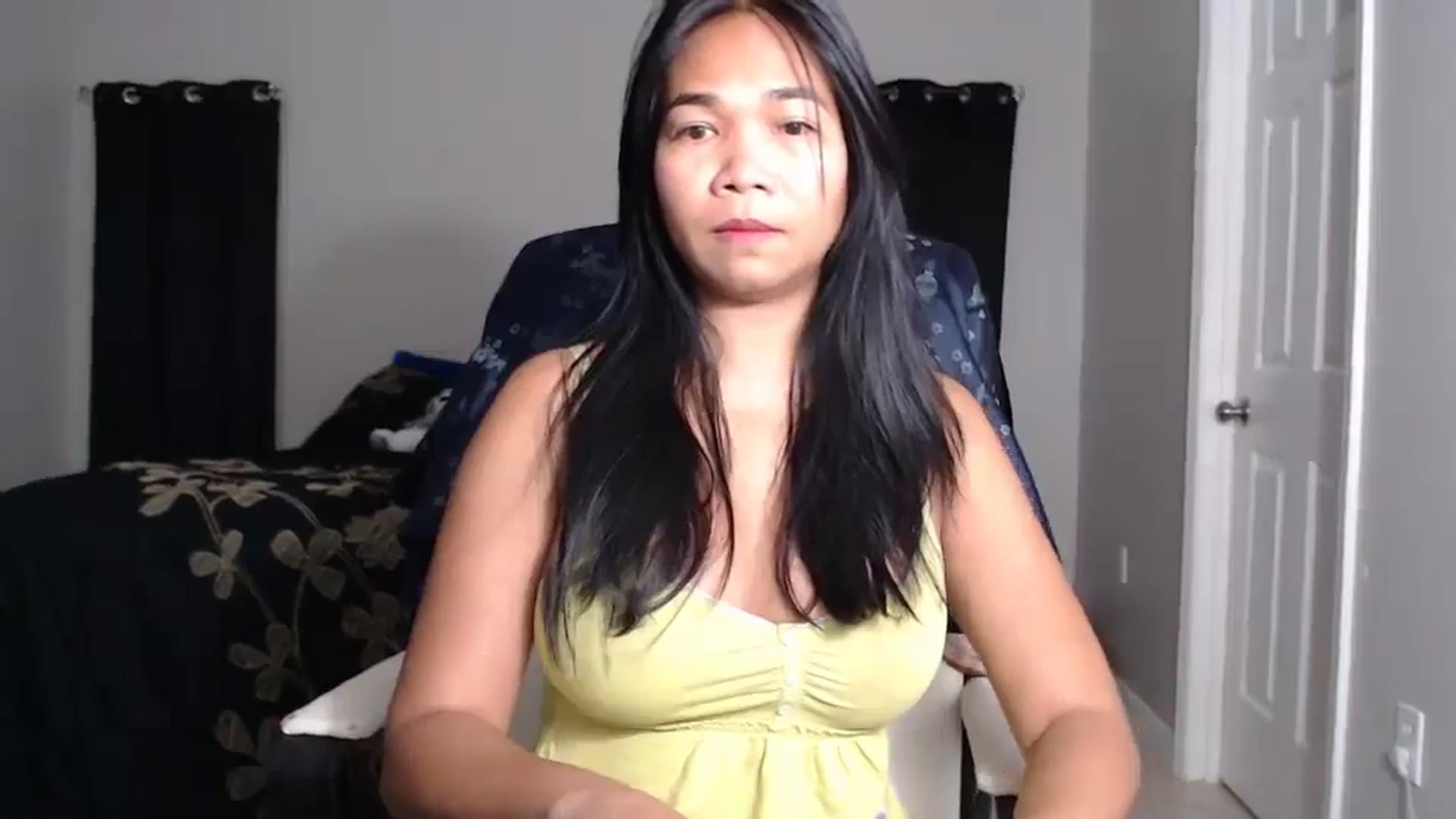 Gallery image thumbnail from Littlekai2025's myfreecams stream on, 04/26/2025, 01:12 image 16 of 20