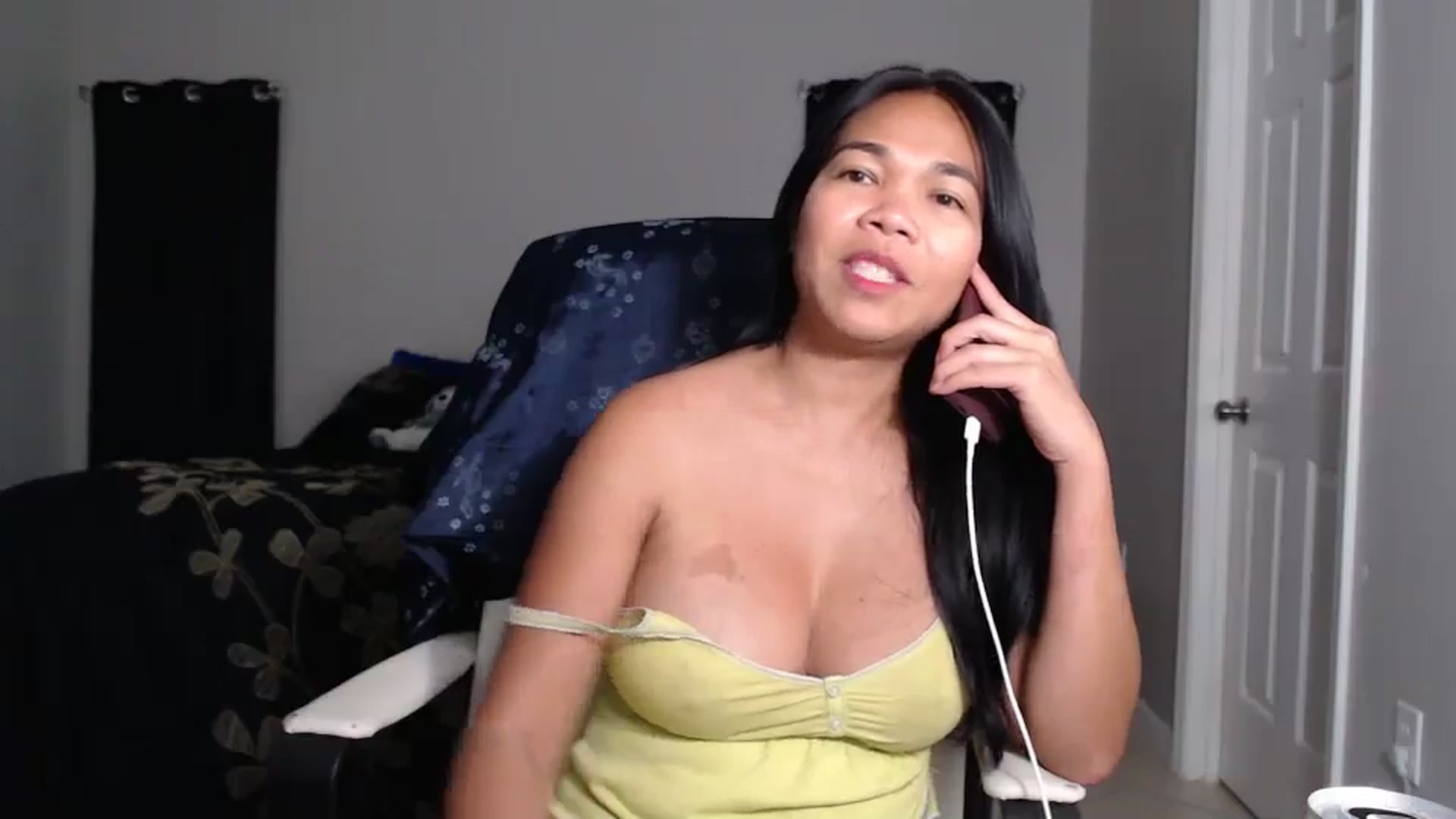 Gallery image thumbnail from Littlekai2025's myfreecams stream on, 04/26/2025, 01:12 image 14 of 20