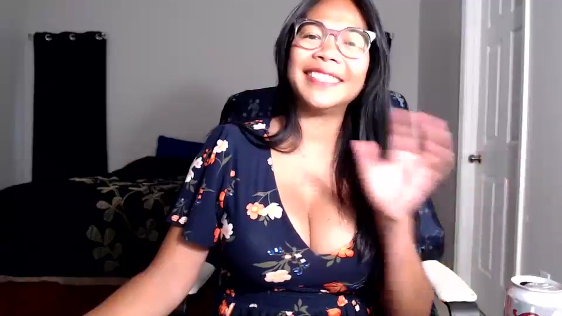 Gallery image thumbnail from Littlekai2025's myfreecams stream on, 05/04/2025, 24:02 image 18 of 20