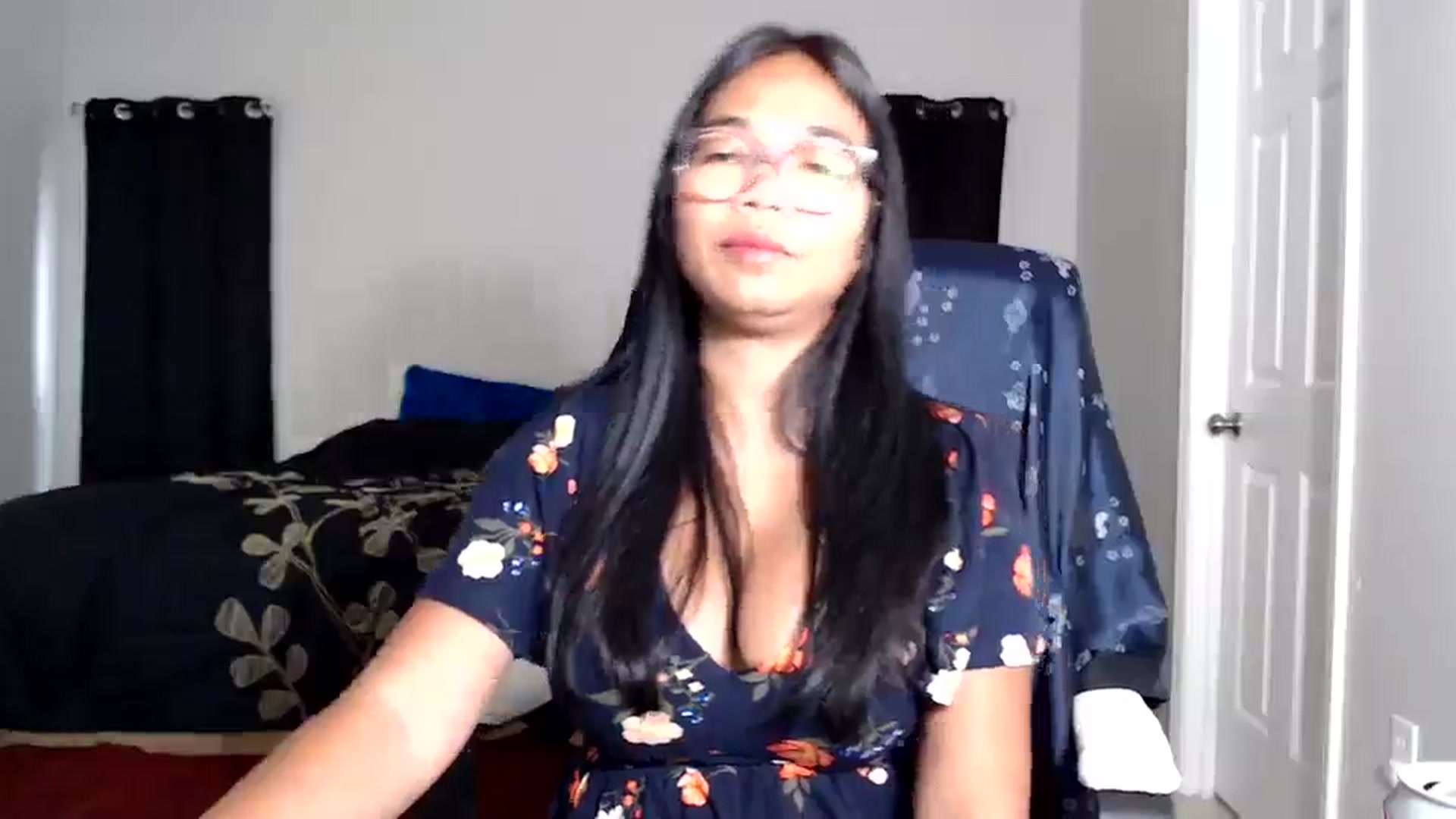 Gallery image thumbnail from Littlekai2025's myfreecams stream on, 05/04/2025, 24:02 image 4 of 20
