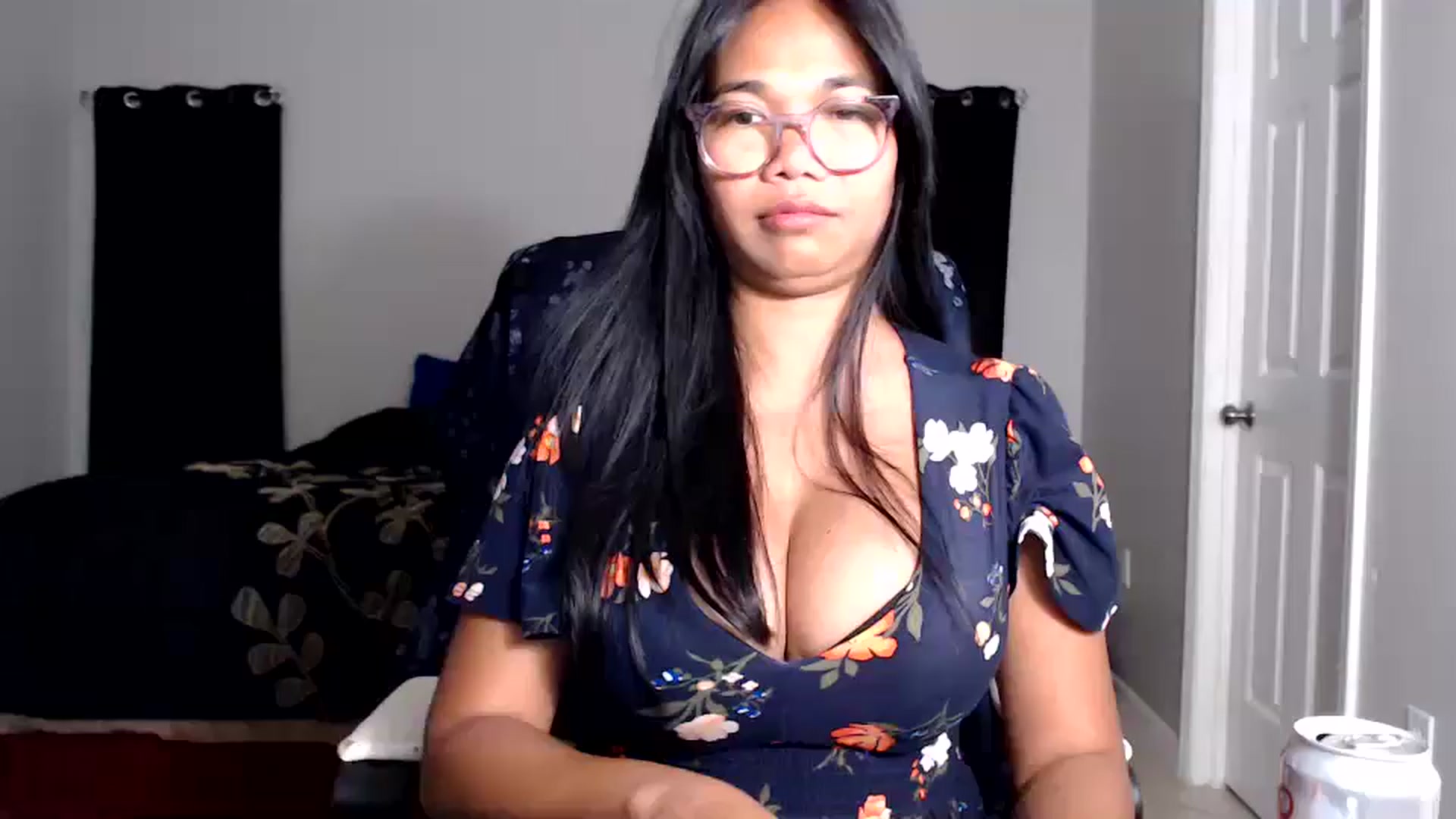 Gallery image thumbnail from Littlekai2025's myfreecams stream on, 05/04/2025, 01:41 image 1 of 20