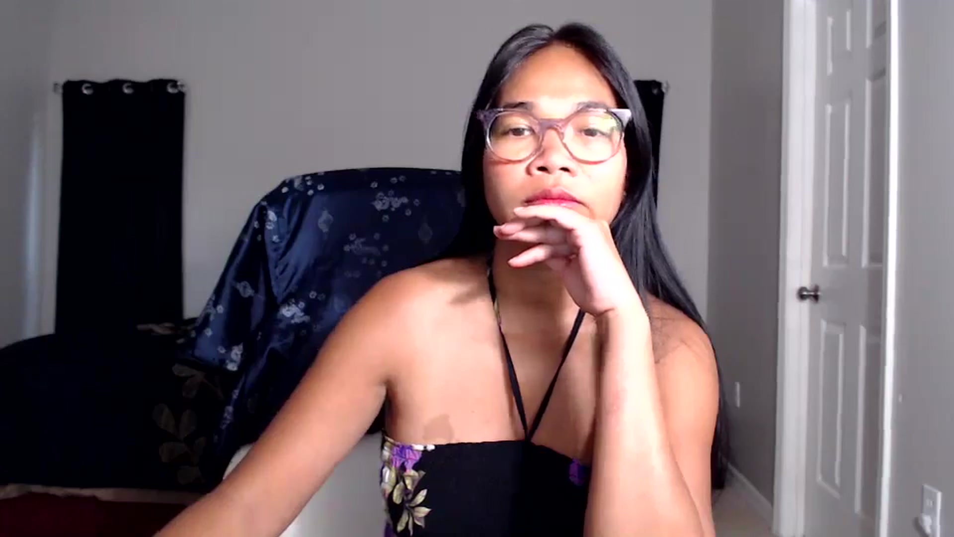 Gallery image thumbnail from Littlekai2025's myfreecams stream on, 05/05/2025, 24:01 image 3 of 20