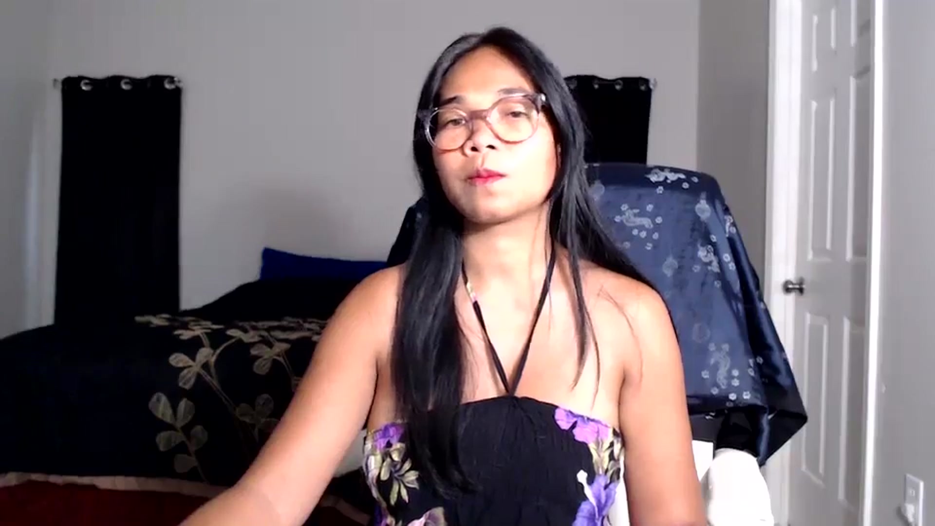 Gallery image thumbnail from Littlekai2025's myfreecams stream on, 05/05/2025, 24:01 image 11 of 20