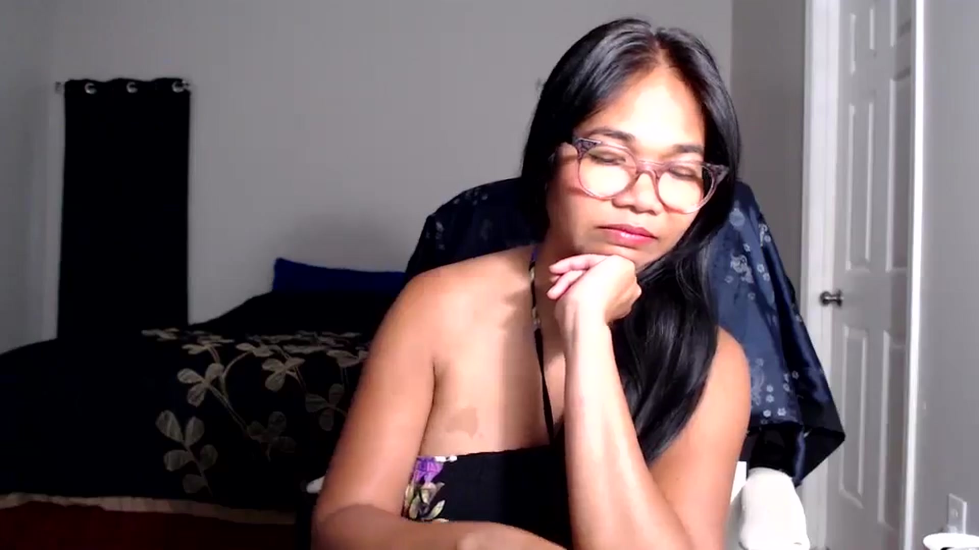 Gallery image thumbnail from Littlekai2025's myfreecams stream on, 05/05/2025, 24:01 image 20 of 20