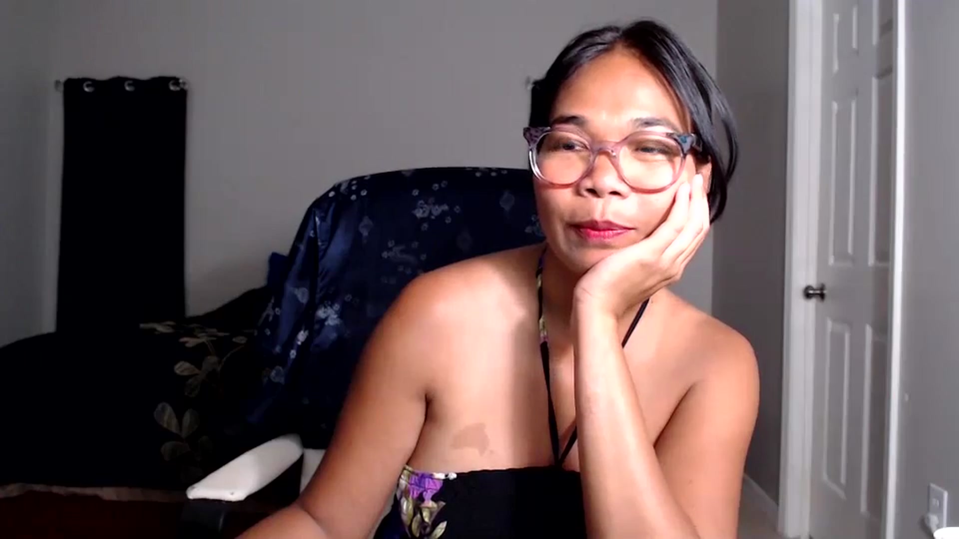 Gallery image thumbnail from Littlekai2025's myfreecams stream on, 05/05/2025, 03:26 image 4 of 20