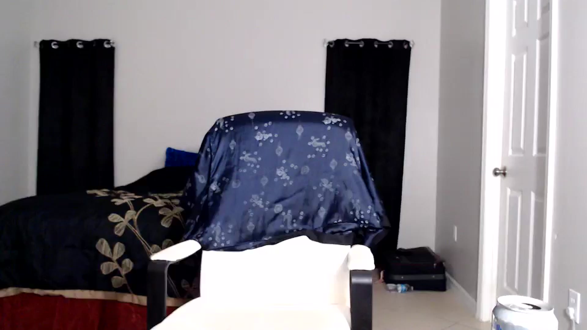 Gallery image thumbnail from Littlekai2025's myfreecams stream on, 05/05/2025, 03:26 image 16 of 20