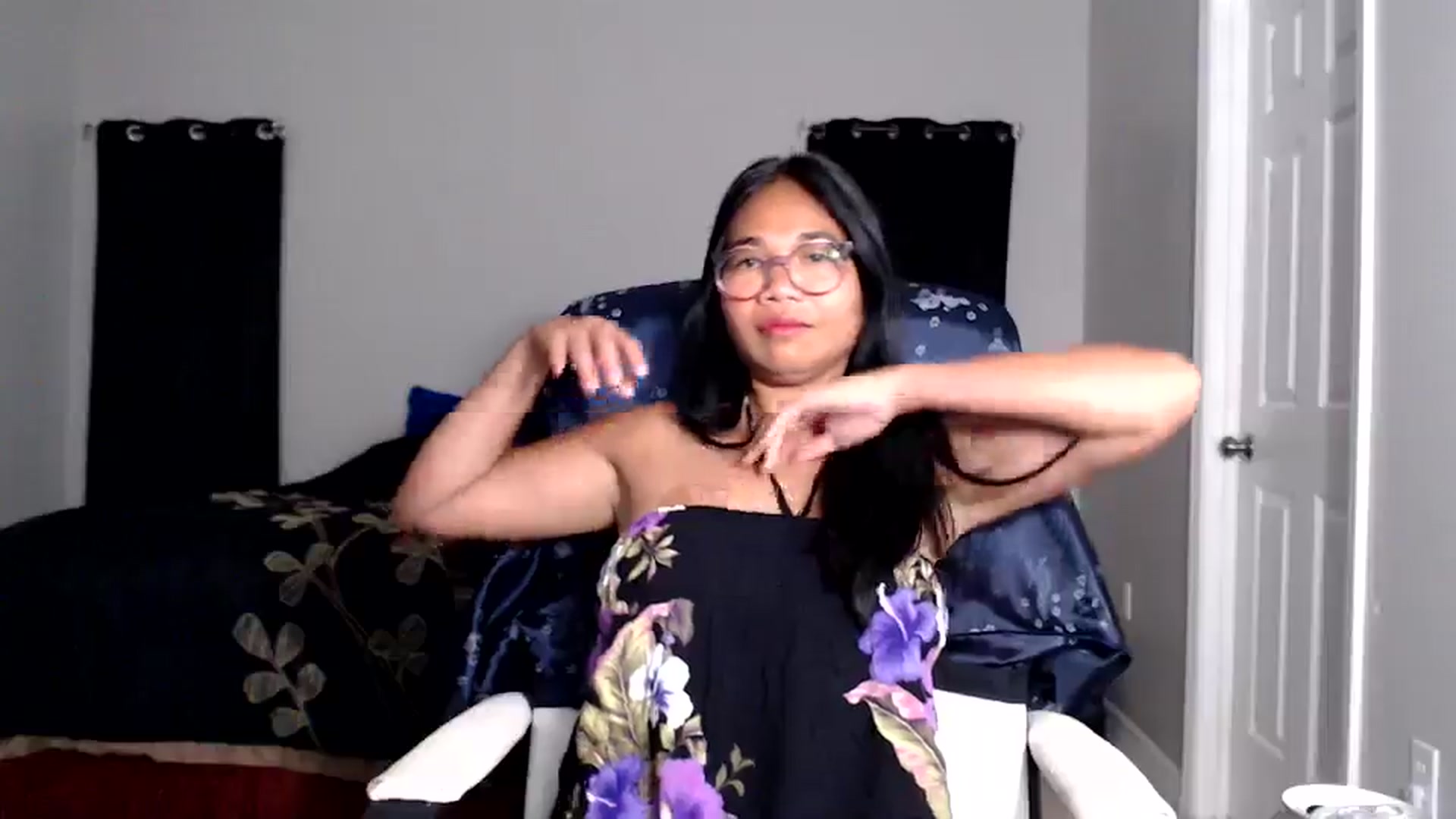 Gallery image thumbnail from Littlekai2025's myfreecams stream on, 05/05/2025, 03:26 image 2 of 20