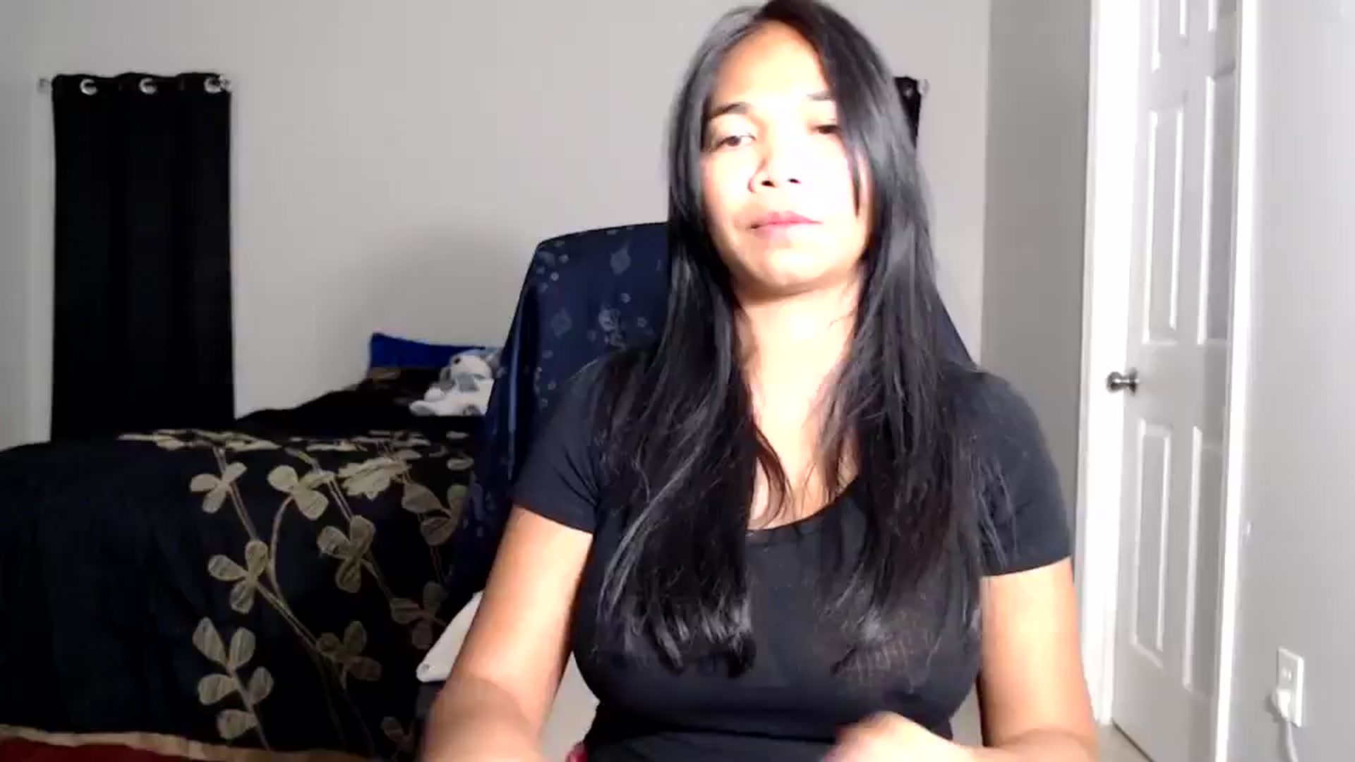 Gallery image thumbnail from Littlekai2025's myfreecams stream on, 05/07/2025, 03:50 image 2 of 20