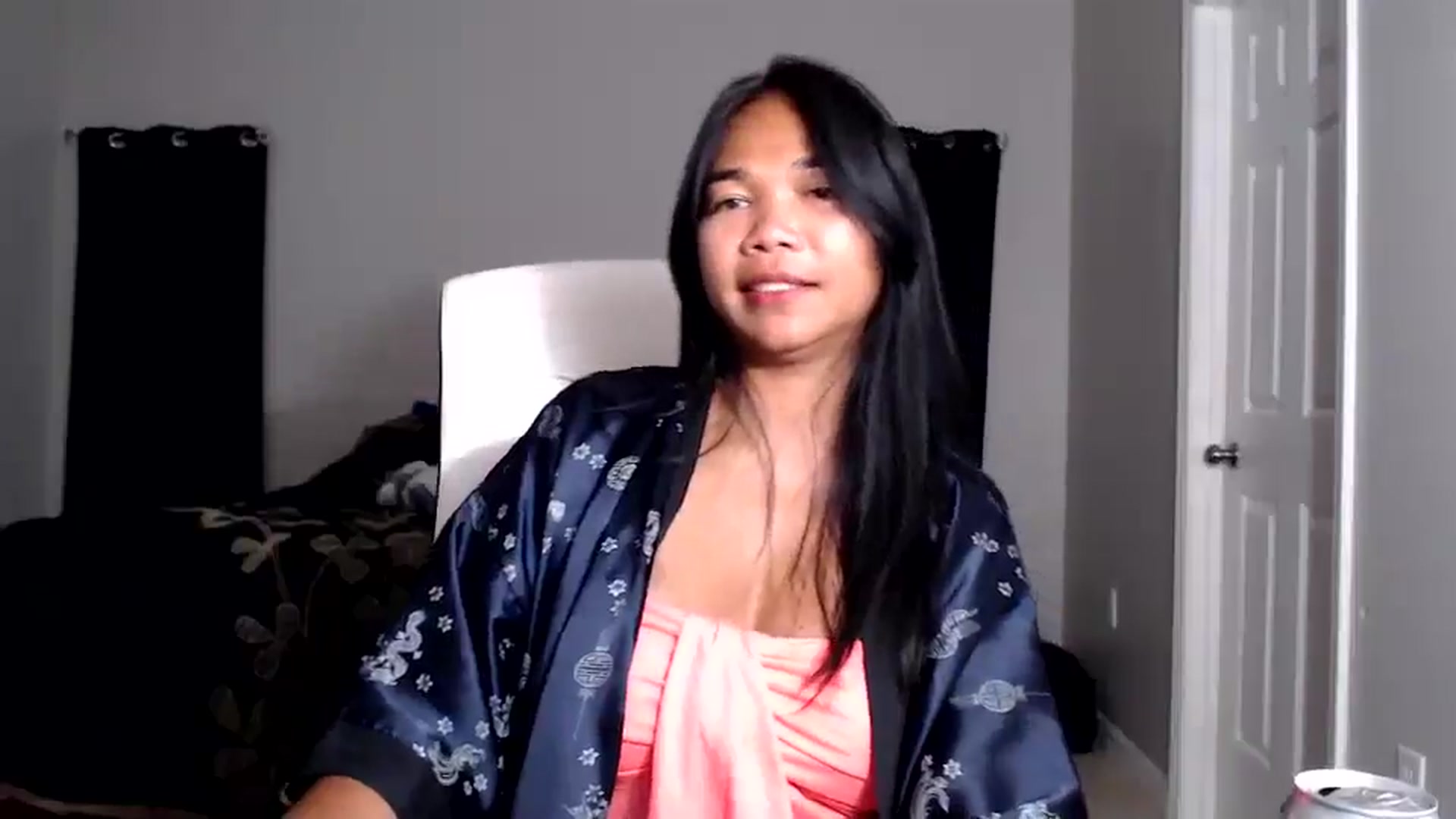 Gallery image thumbnail from Littlekai2025's myfreecams stream on, 05/08/2025, 04:32 image 10 of 20