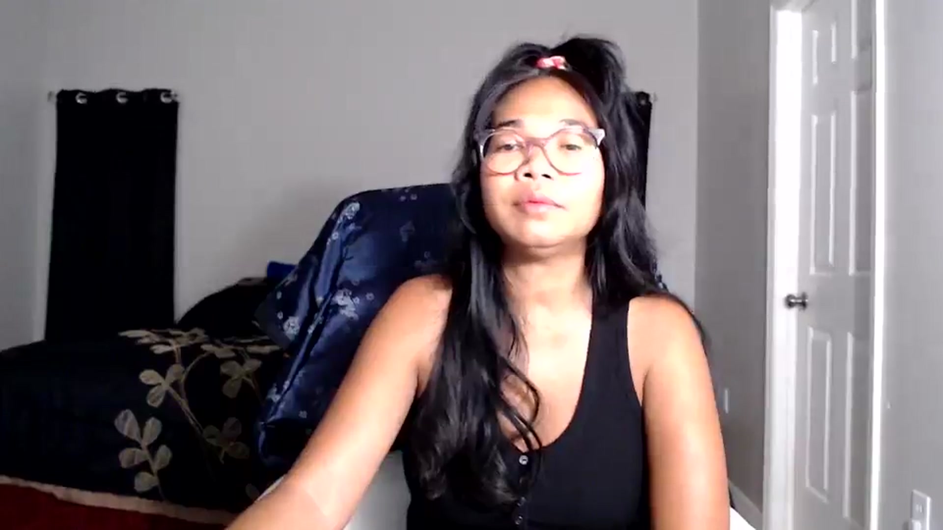 Gallery image thumbnail from Littlekai2025's myfreecams stream on, 05/09/2025, 04:15 image 3 of 20