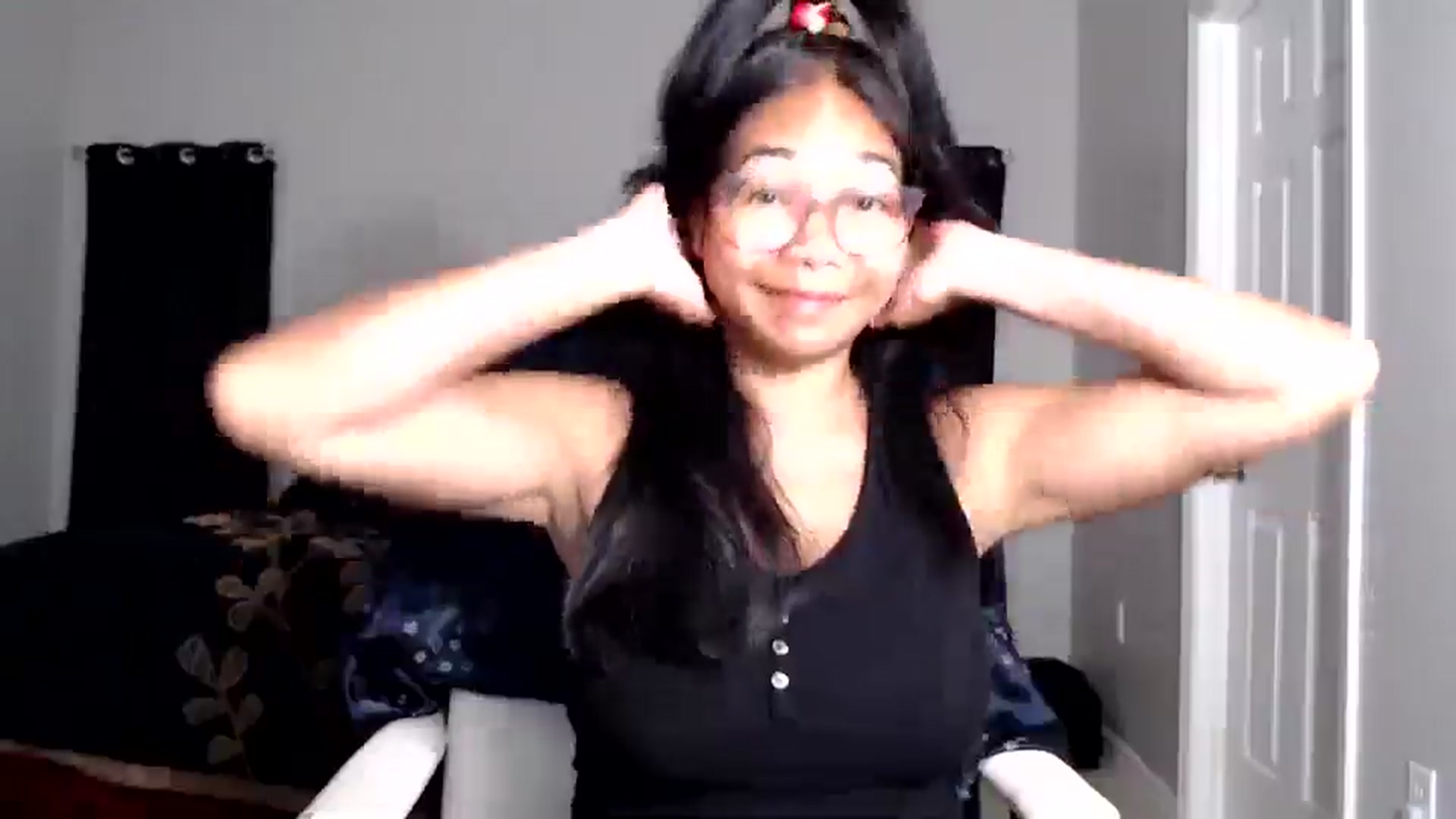 Gallery image thumbnail from Littlekai2025's myfreecams stream on, 05/09/2025, 04:15 image 8 of 20