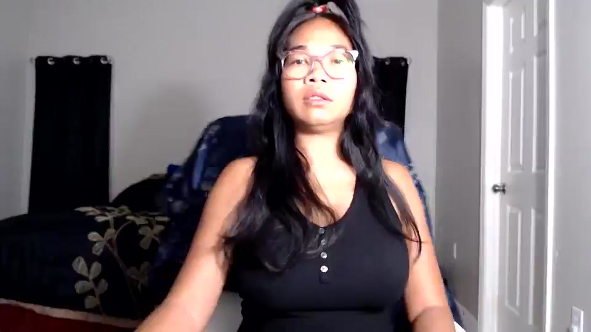 Gallery image thumbnail from Littlekai2025's myfreecams stream on, 05/09/2025, 04:15 image 6 of 20