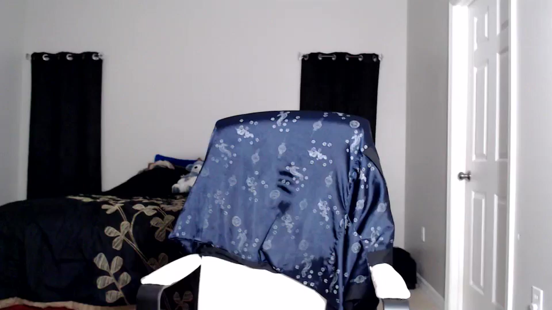 Gallery image thumbnail from Littlekai2025's myfreecams stream on, 05/10/2025, 01:34 image 19 of 20