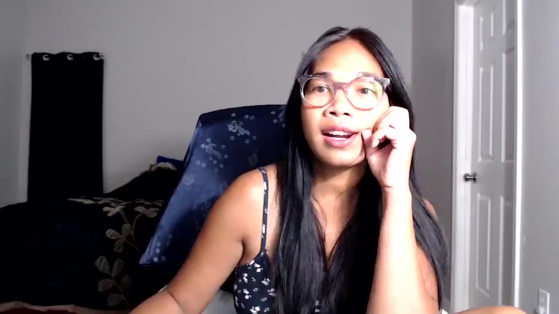 Gallery image thumbnail from Littlekai2025's myfreecams stream on, 05/10/2025, 01:34 image 15 of 20