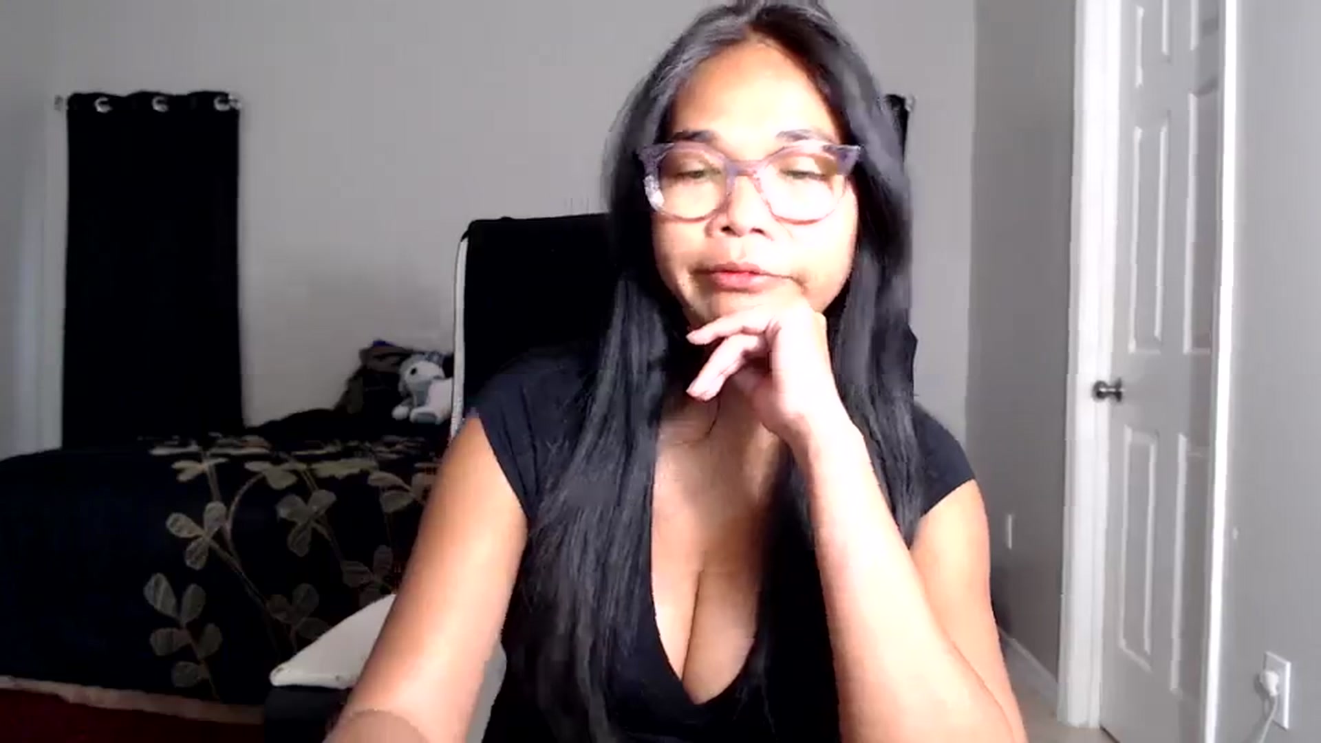 Gallery image thumbnail from Littlekai2025's myfreecams stream on, 05/12/2025, 03:12 image 3 of 20
