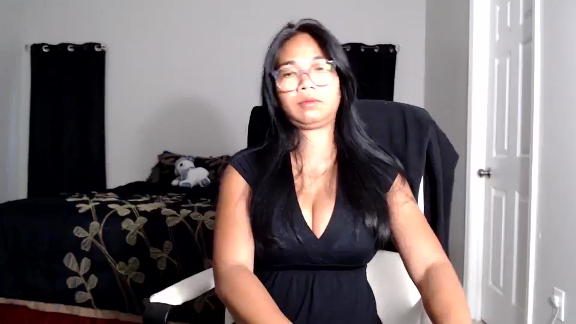 Gallery image thumbnail from Littlekai2025's myfreecams stream on, 05/12/2025, 03:12 image 4 of 20