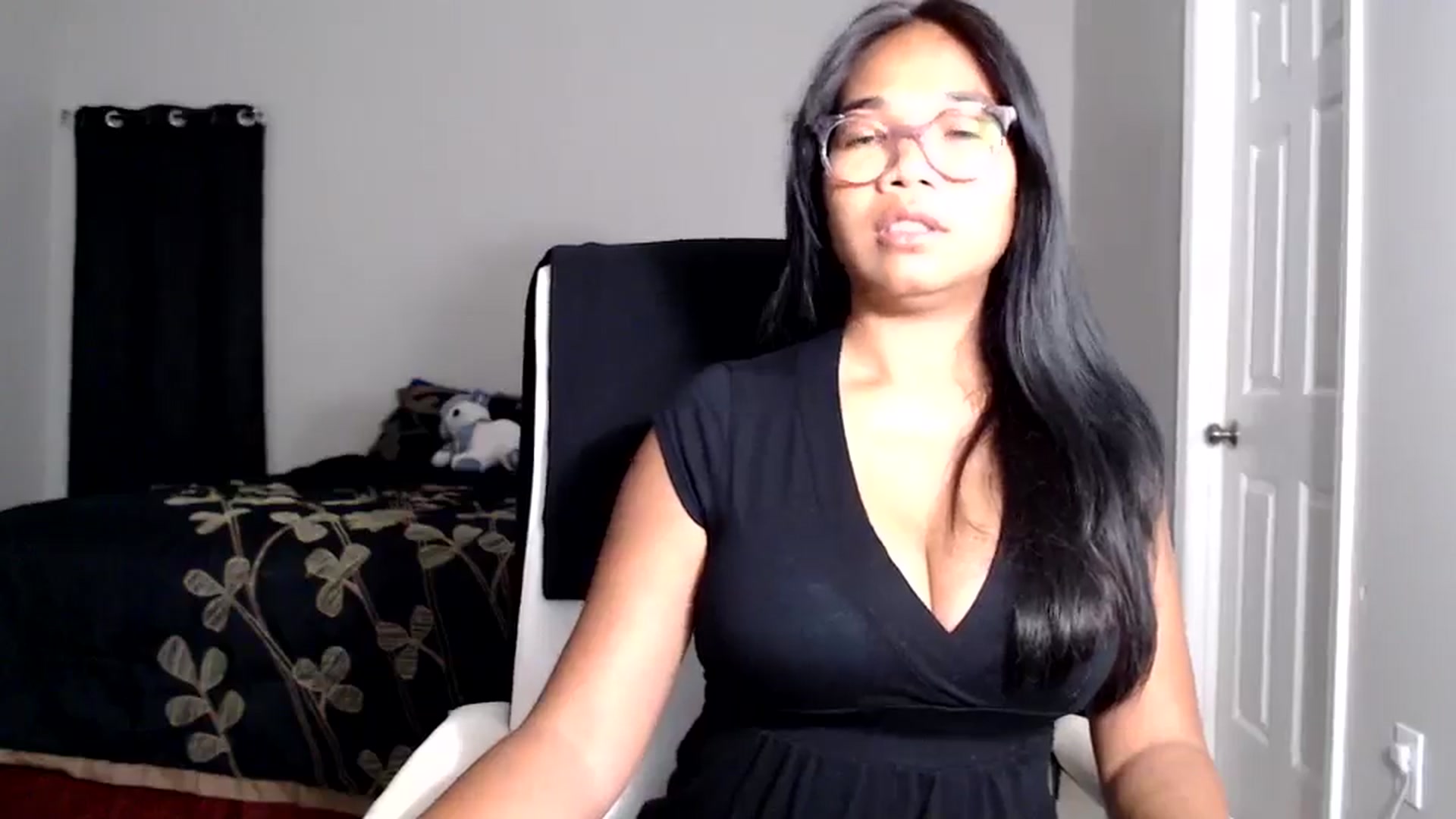 Gallery image thumbnail from Littlekai2025's myfreecams stream on, 05/12/2025, 03:12 image 10 of 20